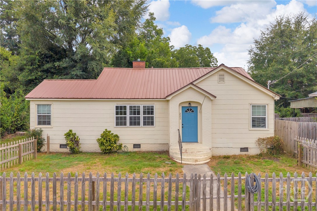 1st image of 221 Edwards St, Elberton, GA 30635 | MLS# CL361383