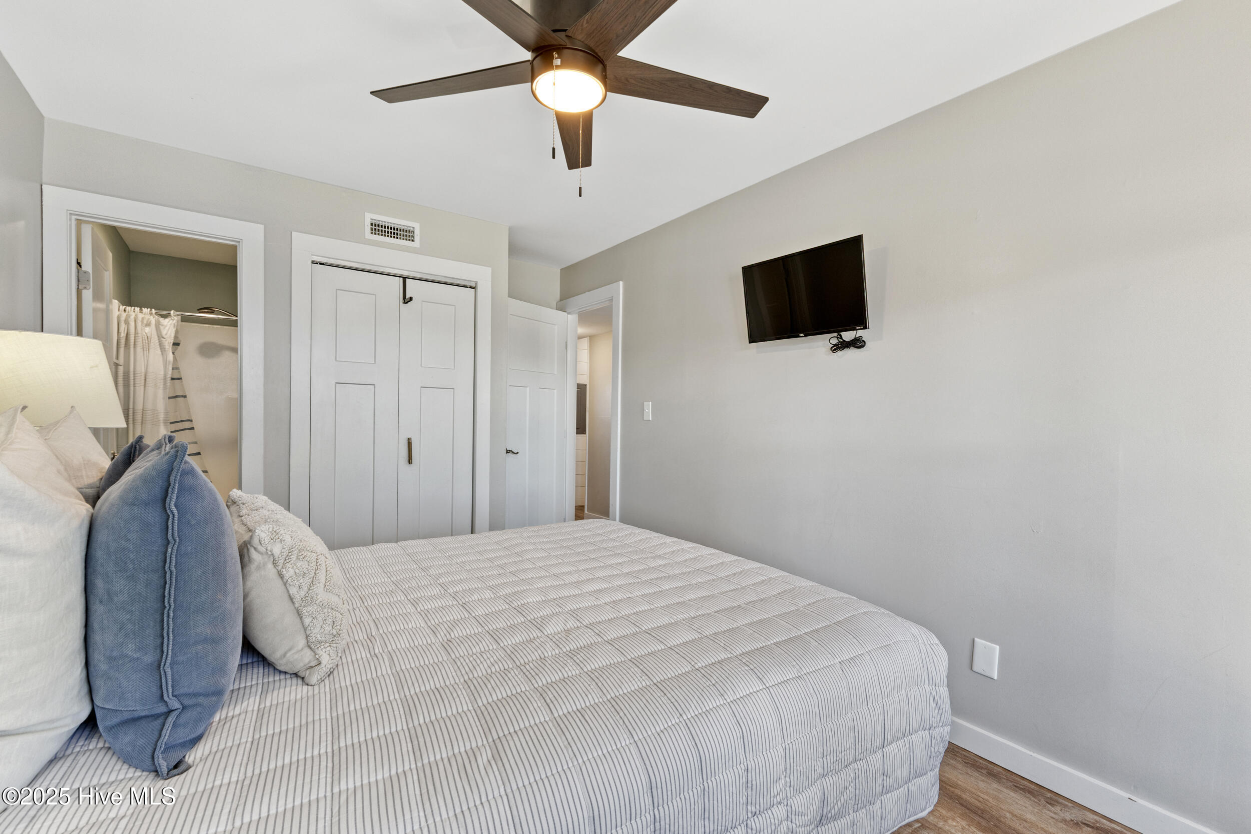 100532541 | Photo 35