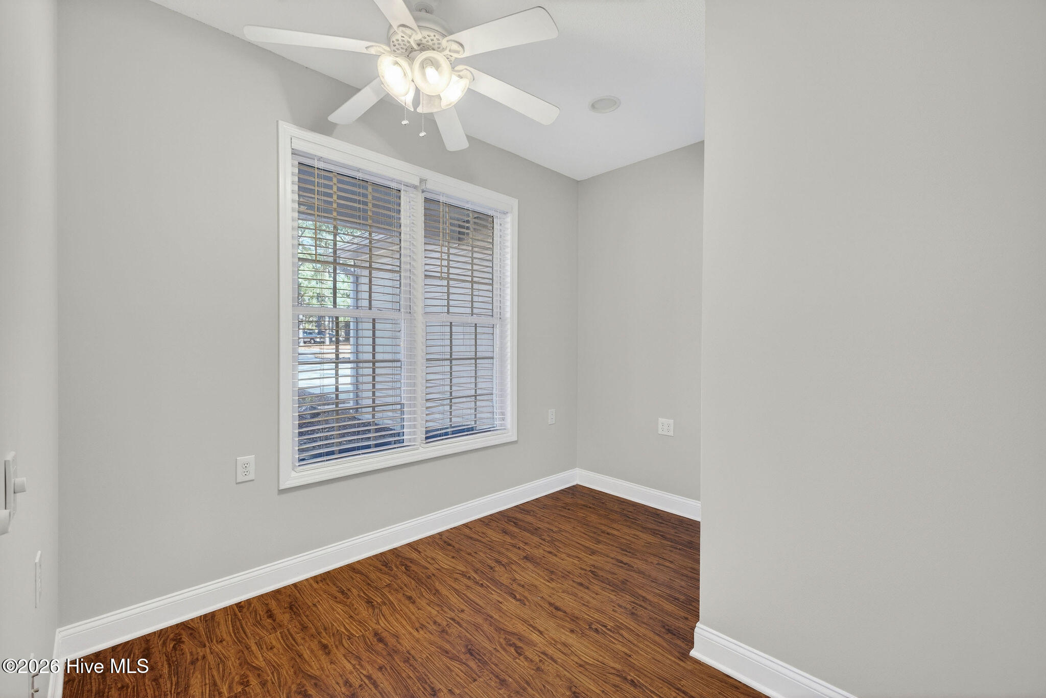 100549331 | Photo 21