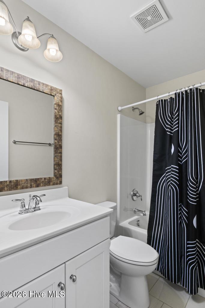 100558511 | Photo 24