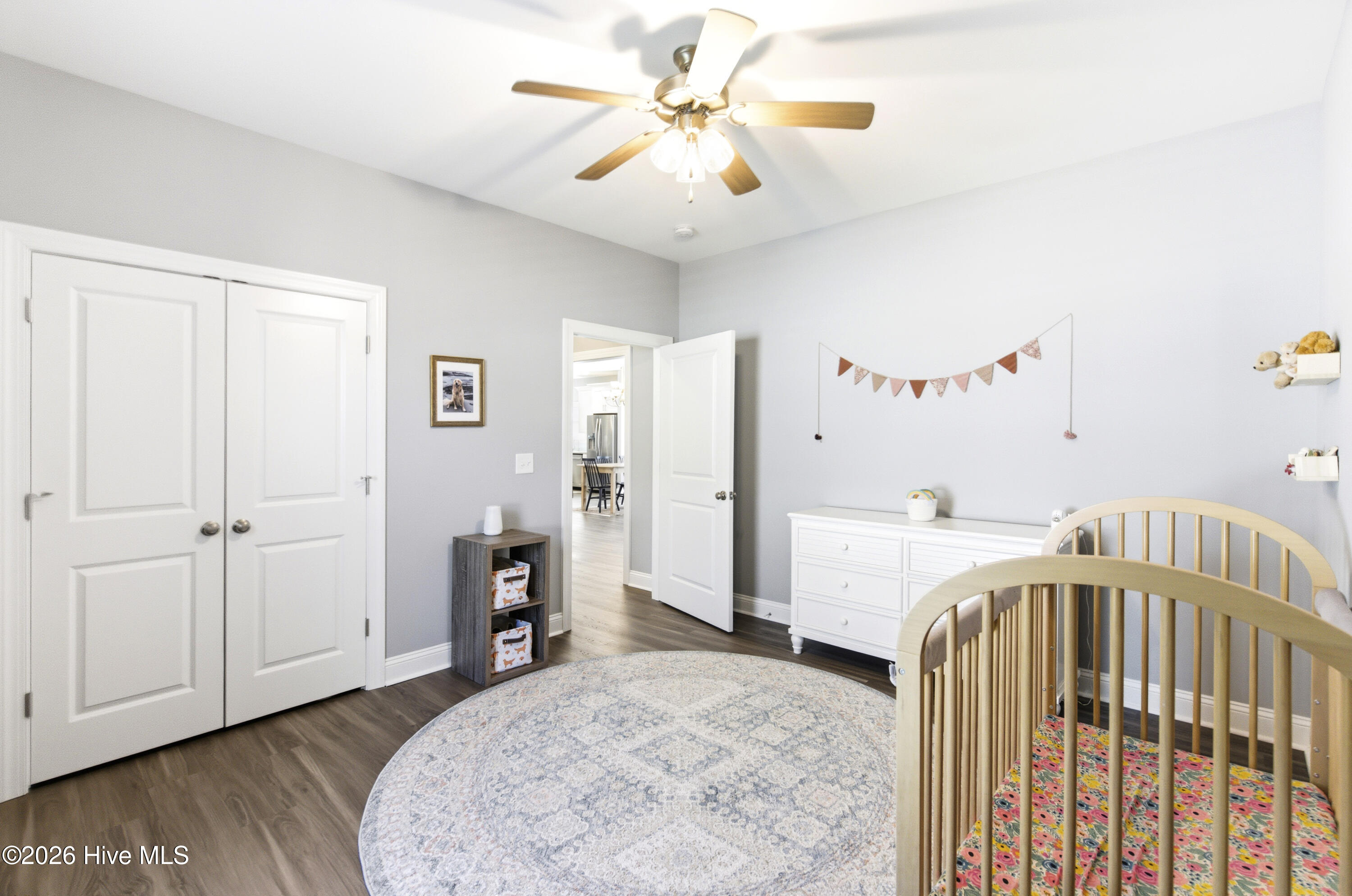 100568018 | Photo 42