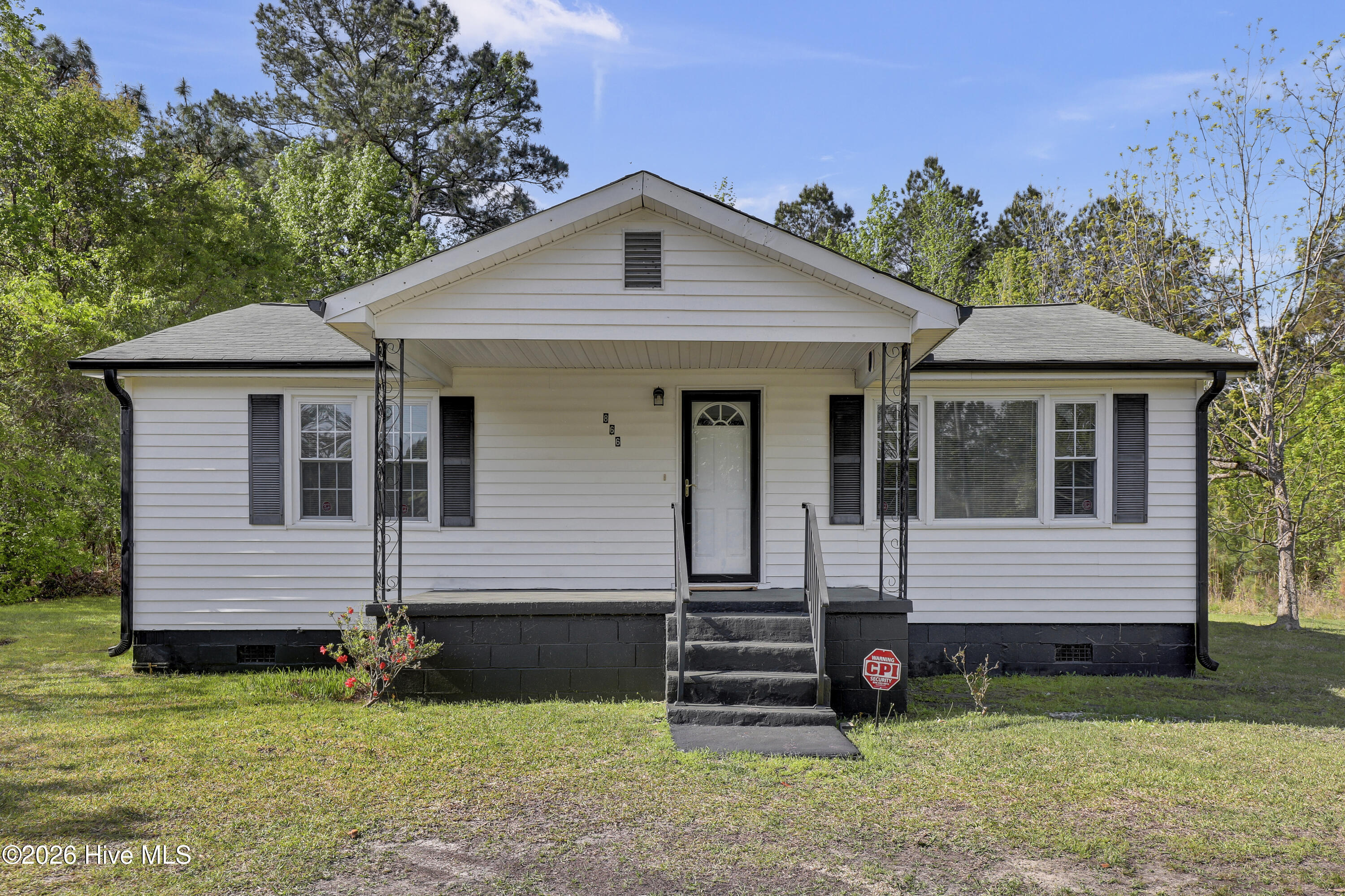 100567063 | Photo 30