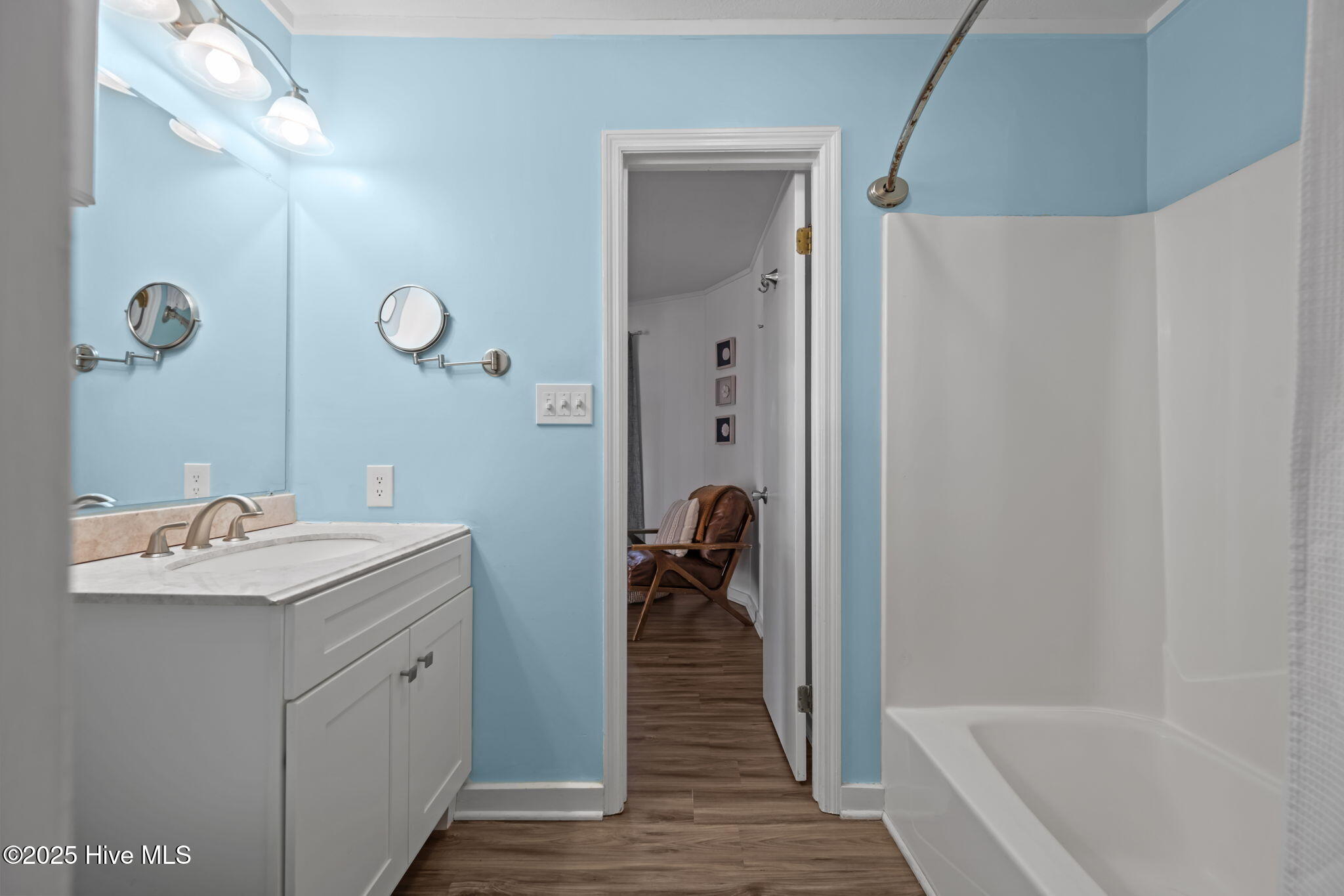 100543608 | Photo 25