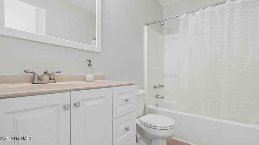 100545055 | Photo 28