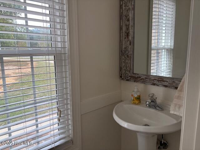 Homes for sale in Rocky Mount, NC | 2408 Horseshoe Dr, Rocky Mount, NC 27804 | MLS# 100534495