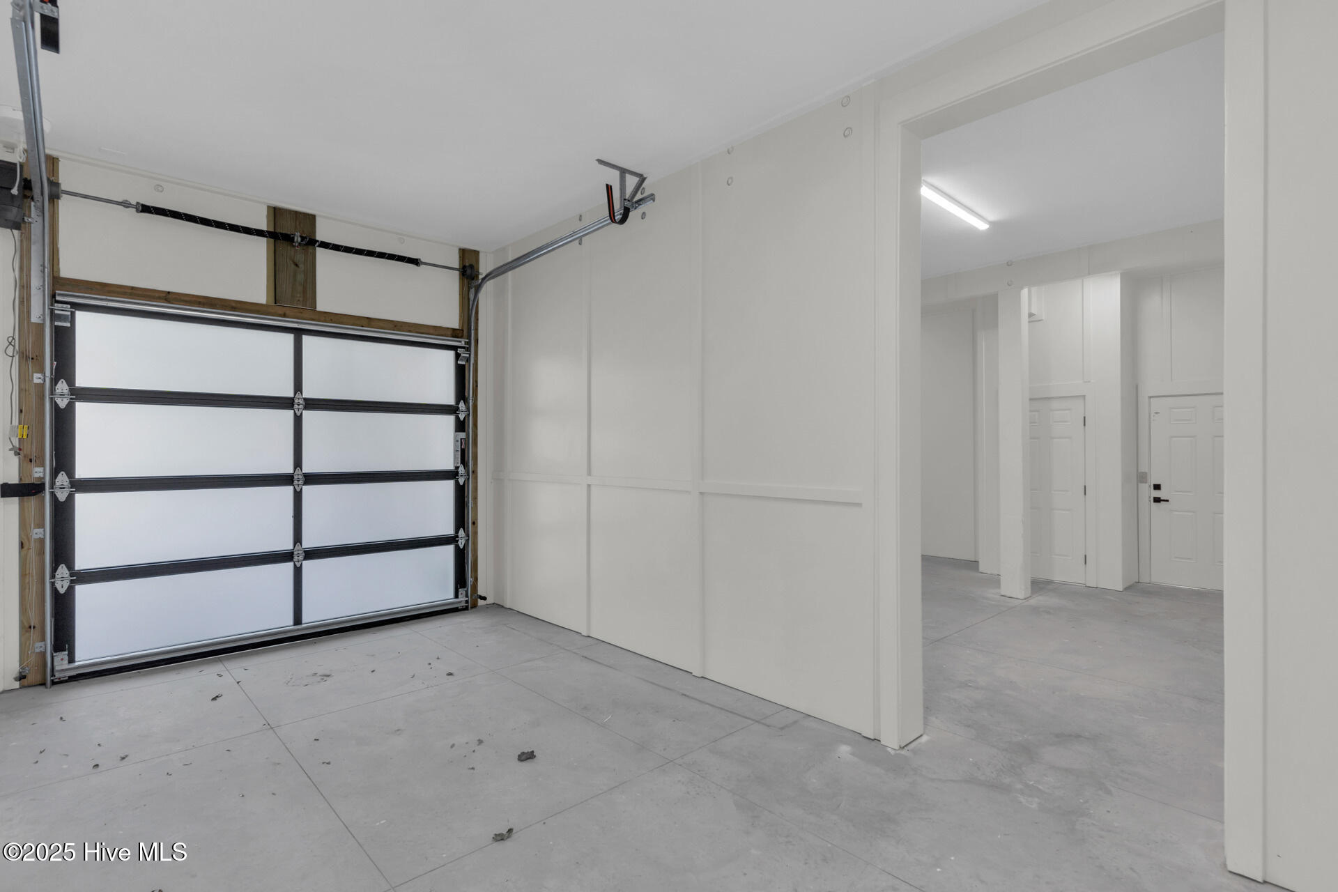 100539388 | Photo 57