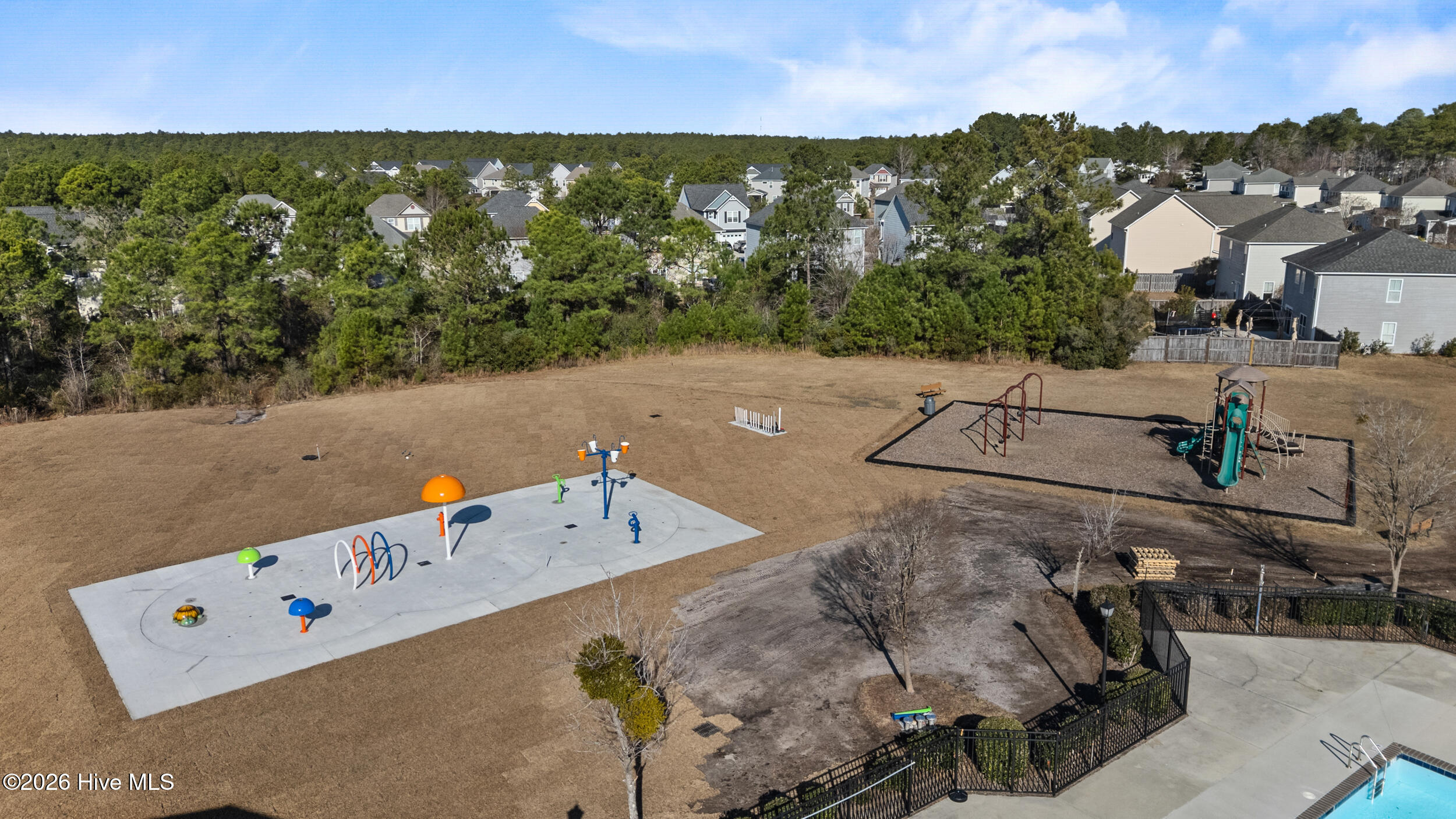 100548050 | Photo 55