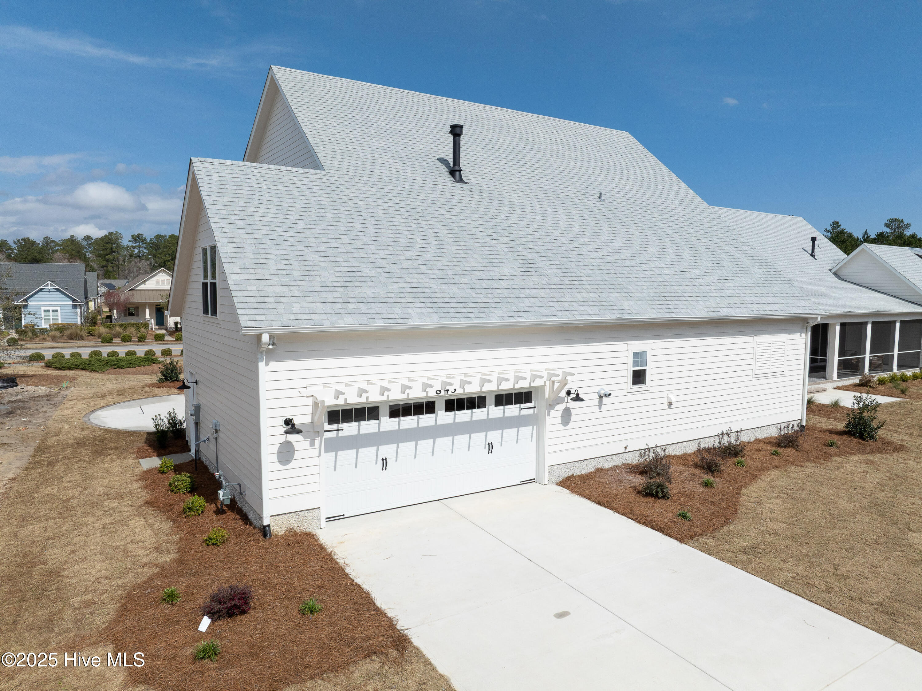 100471087 | Photo 42