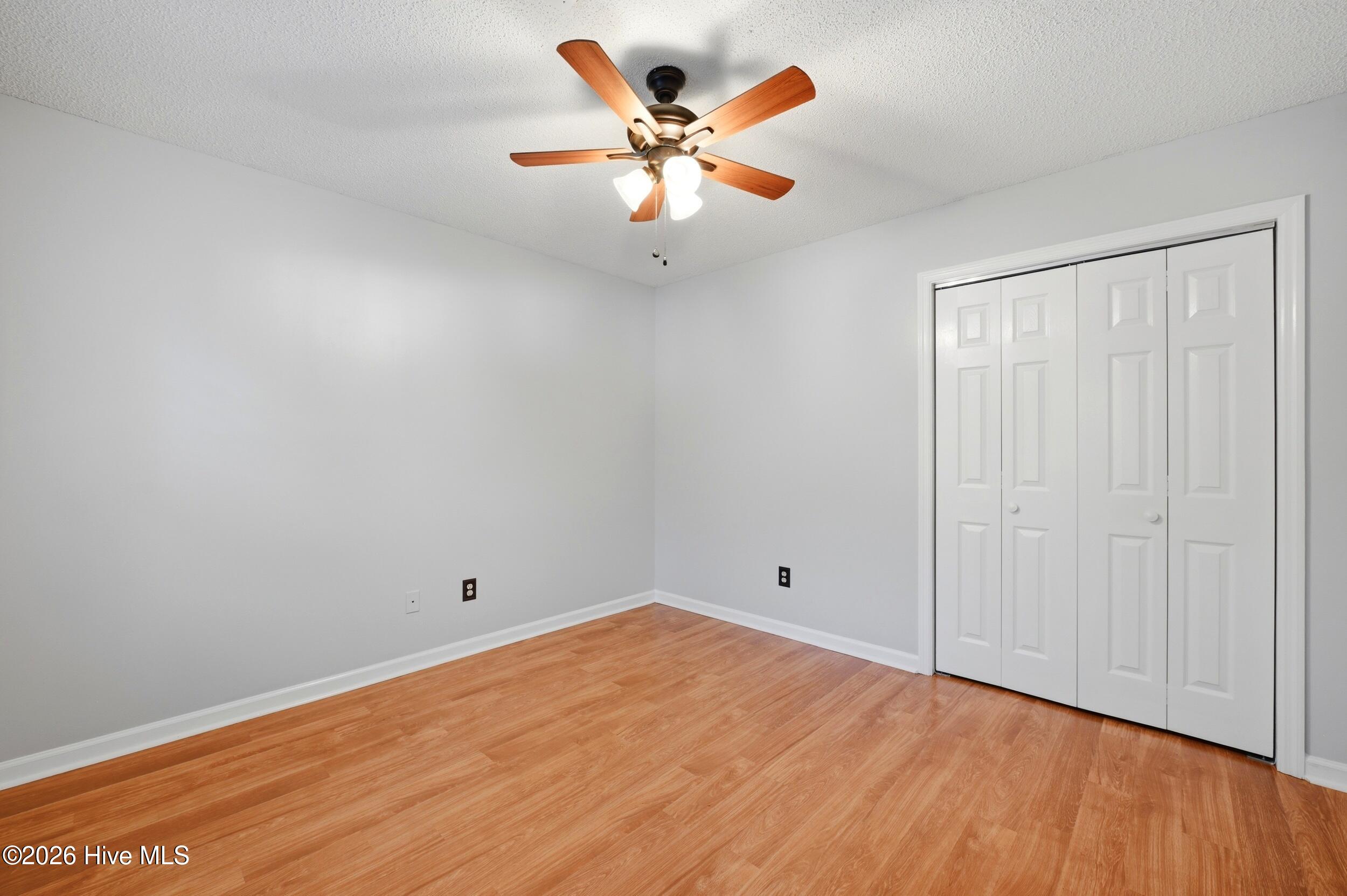 100562440 | Photo 22