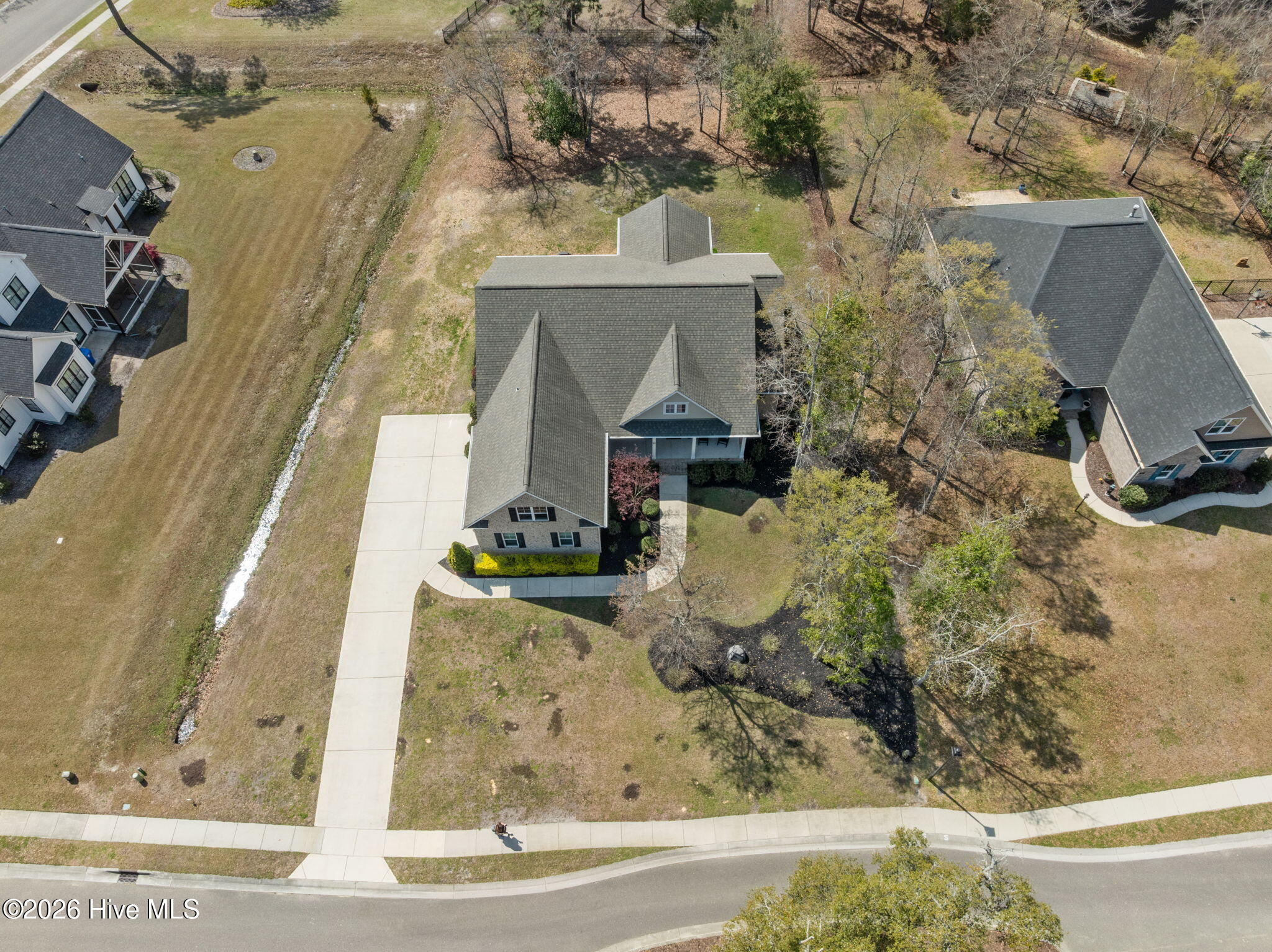 100562487 | Photo 54