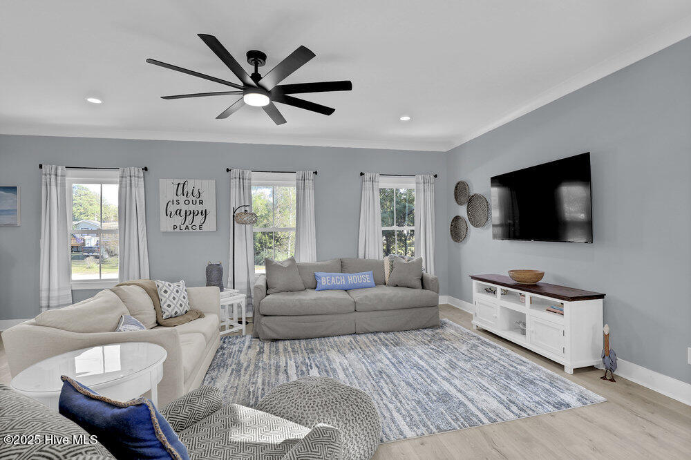 100539309 | Photo 11