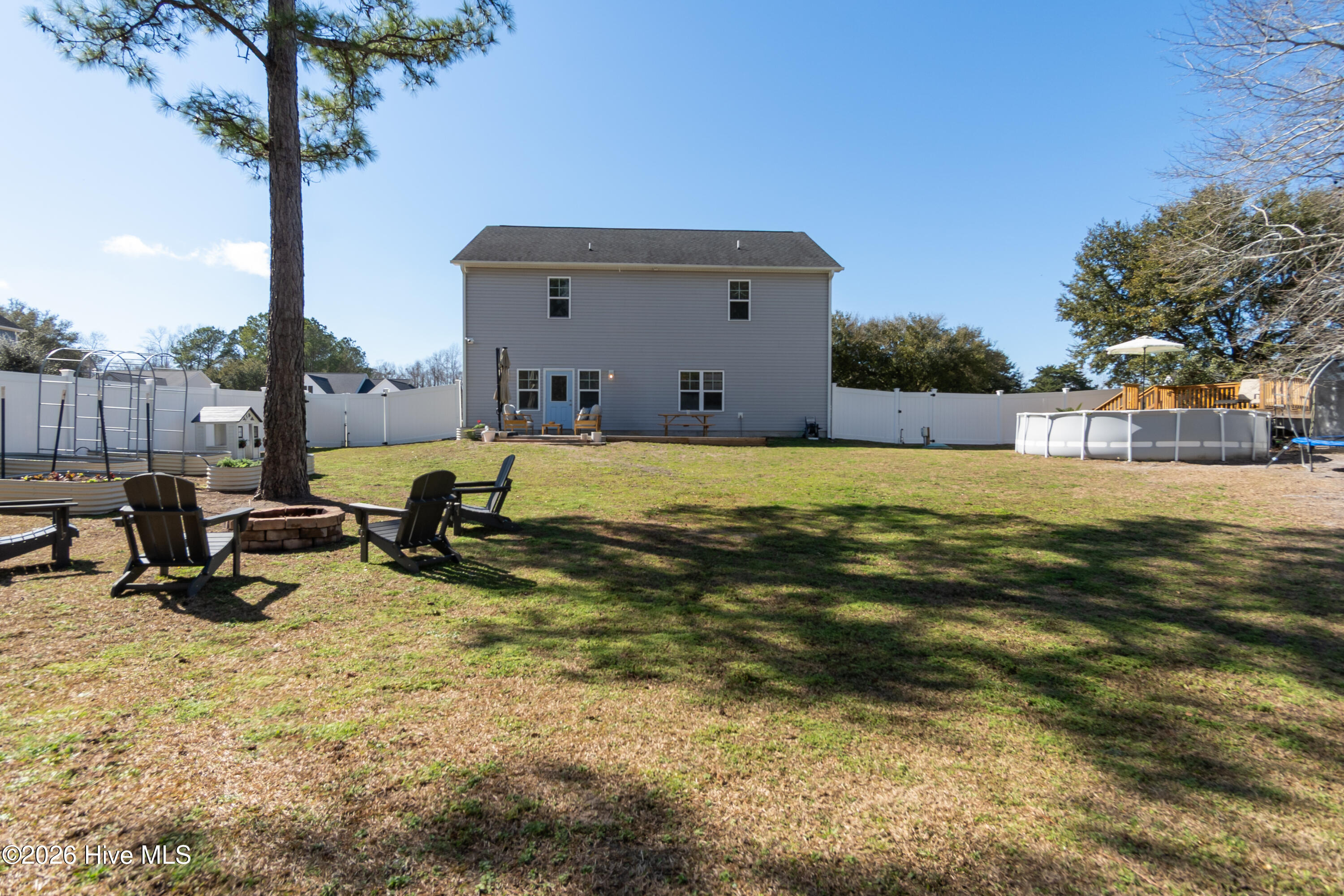 100558497 | Photo 56