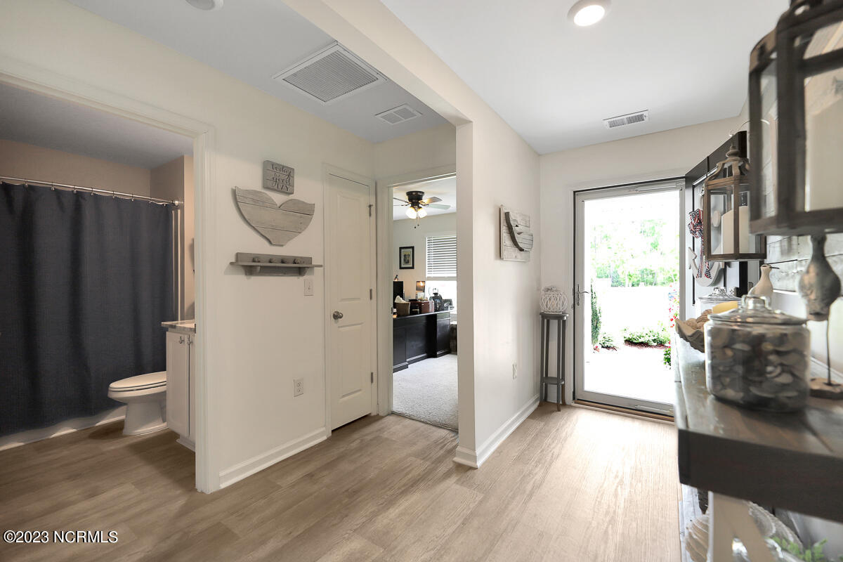 100522221 | Photo 10