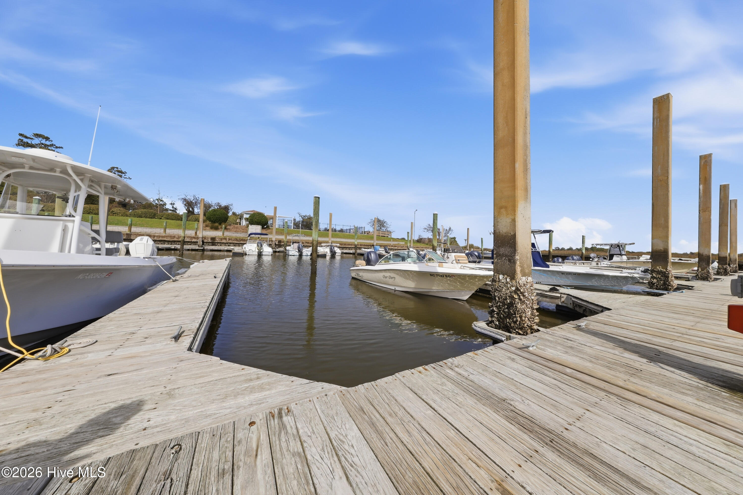 100561627 | Photo 44