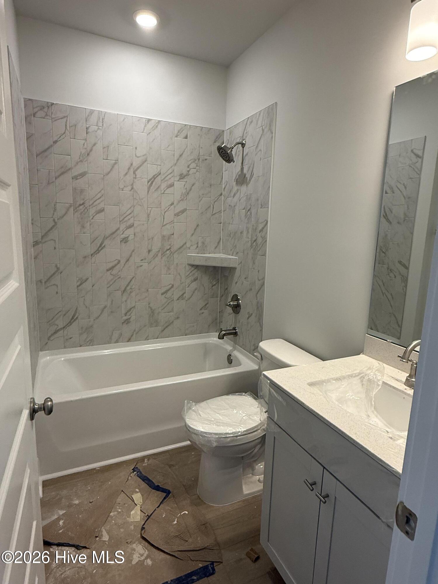 100550675 | Photo 13