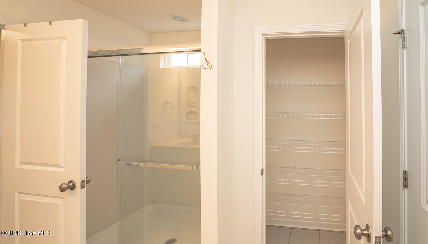 100556684 | Photo 21