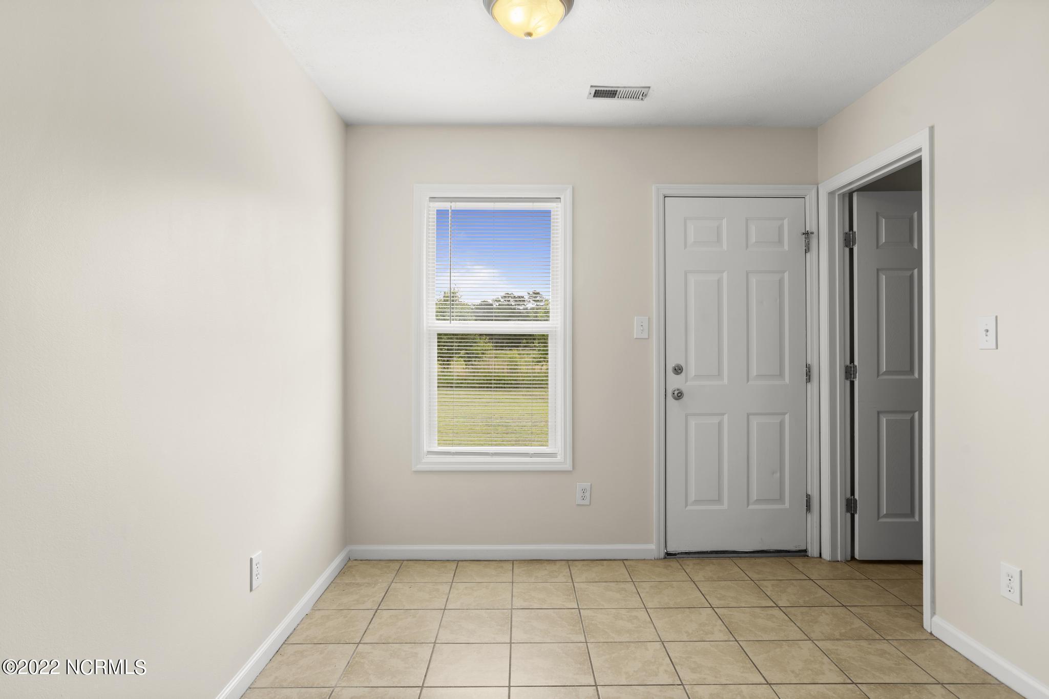 100550336 | Photo 10