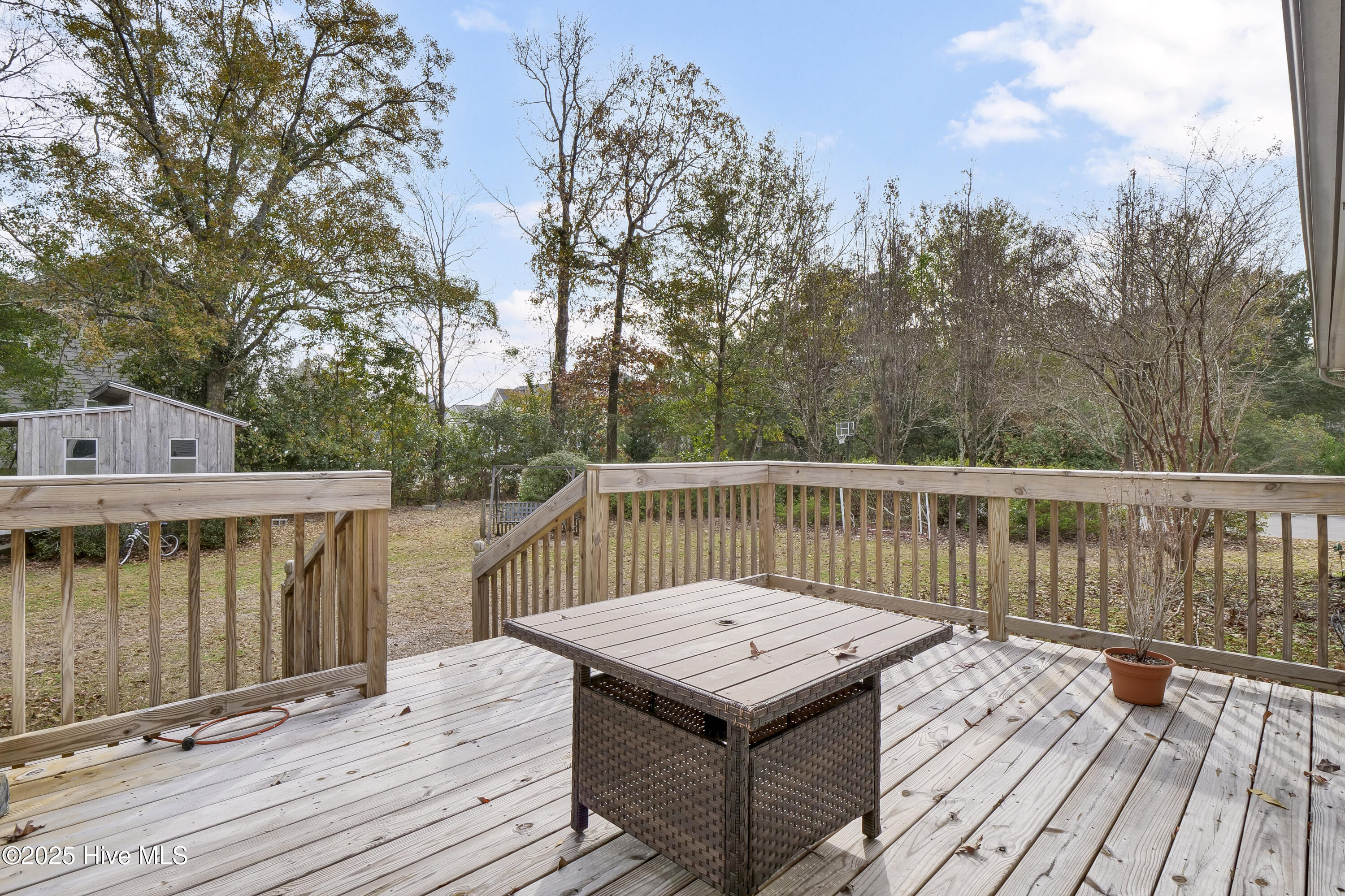 100546106 | Photo 27