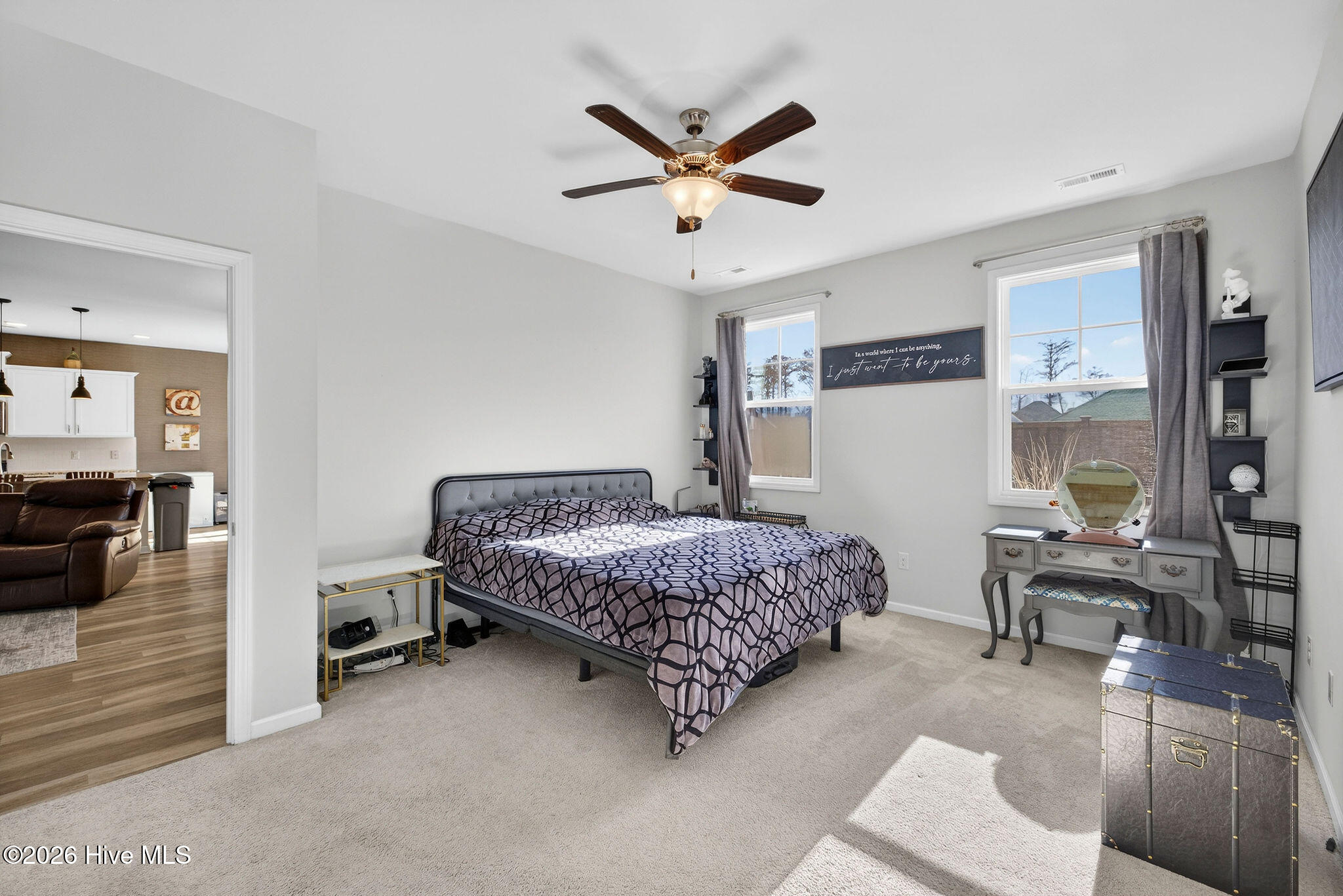 100547233 | Photo 20