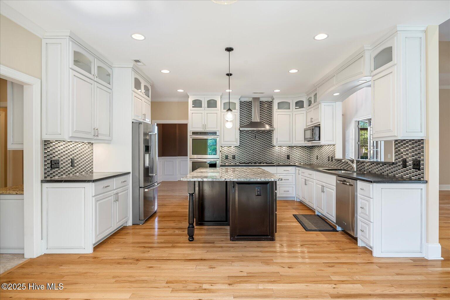 100529543 | Photo 10