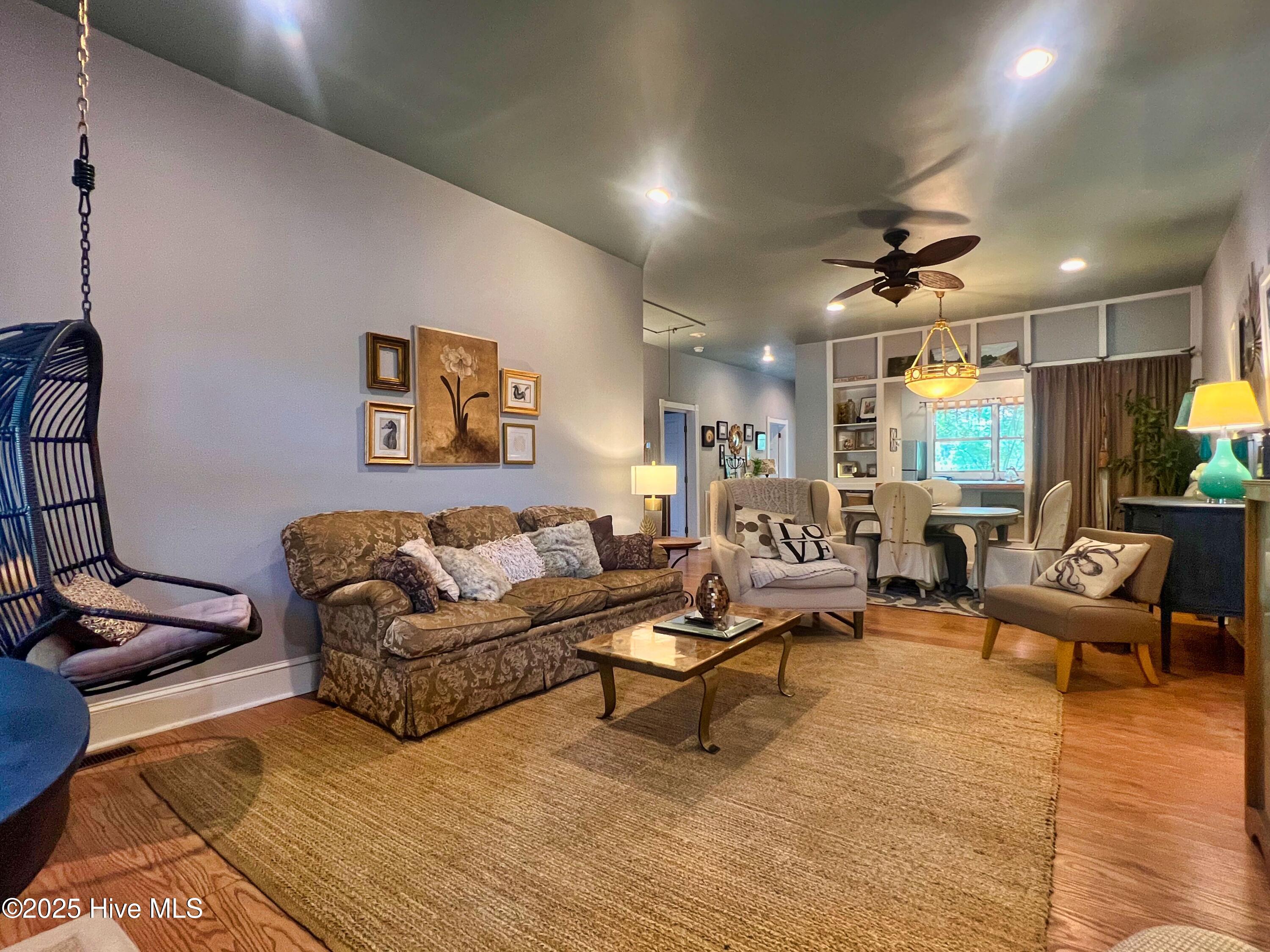 100509231 | Photo 20