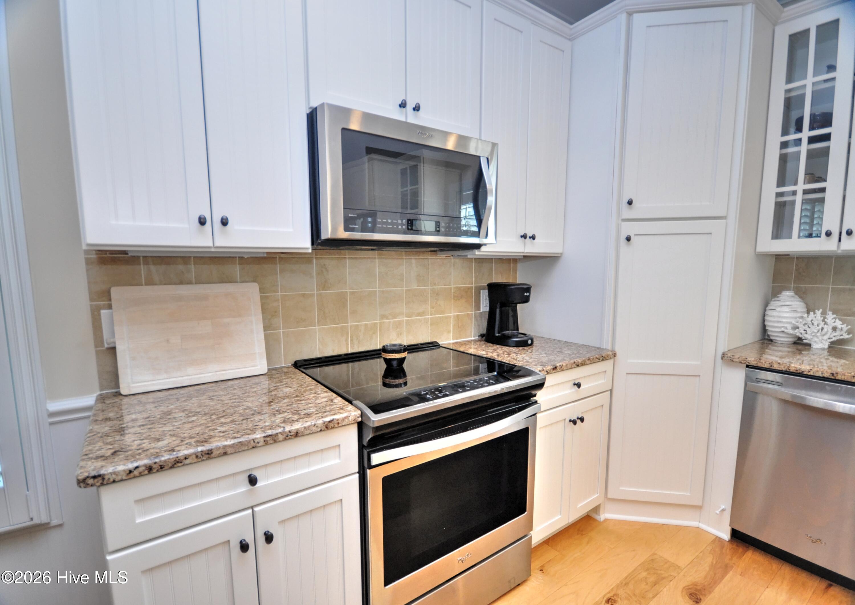 100558783 | Photo 15