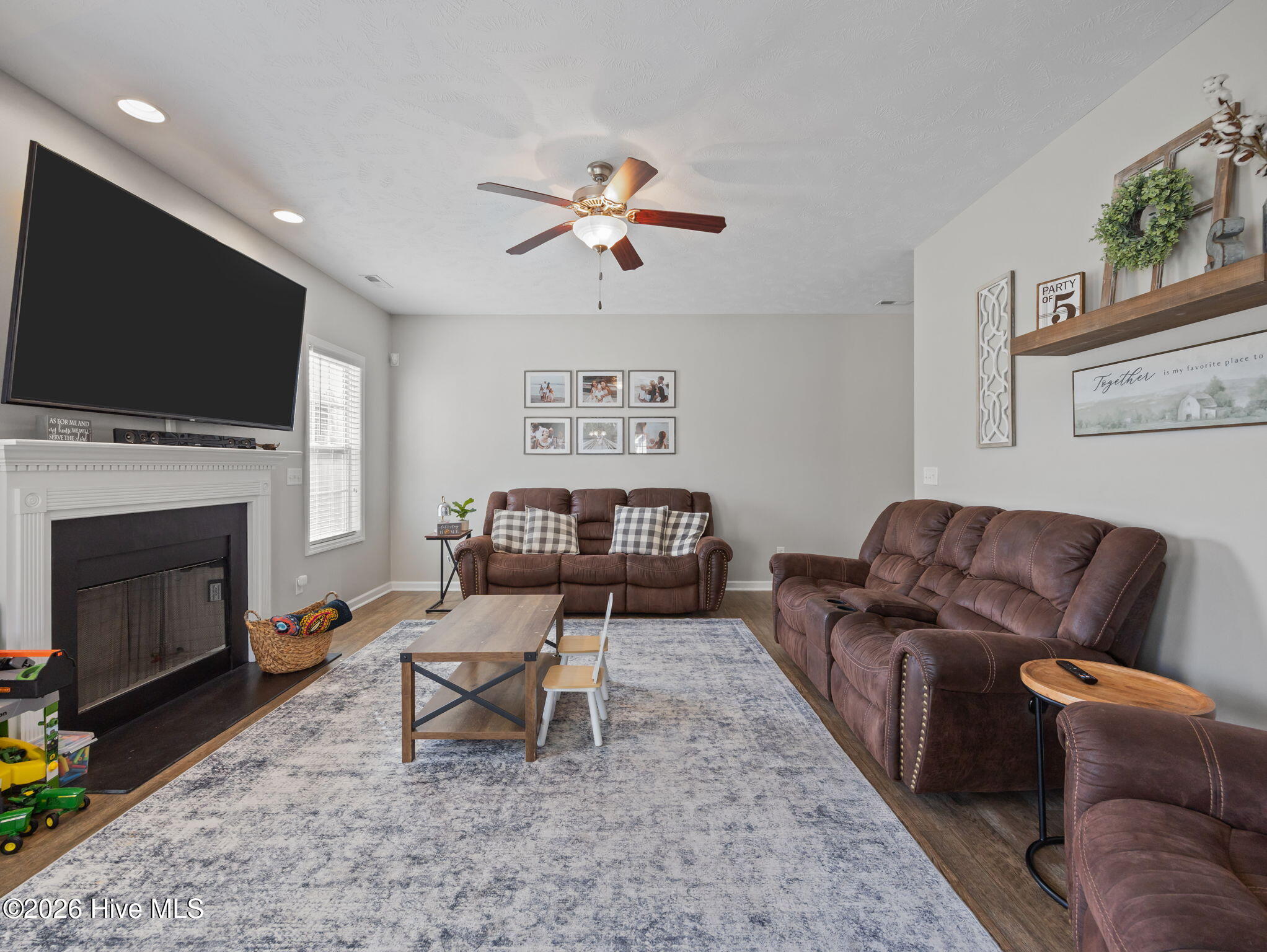 100566701 | Photo 11