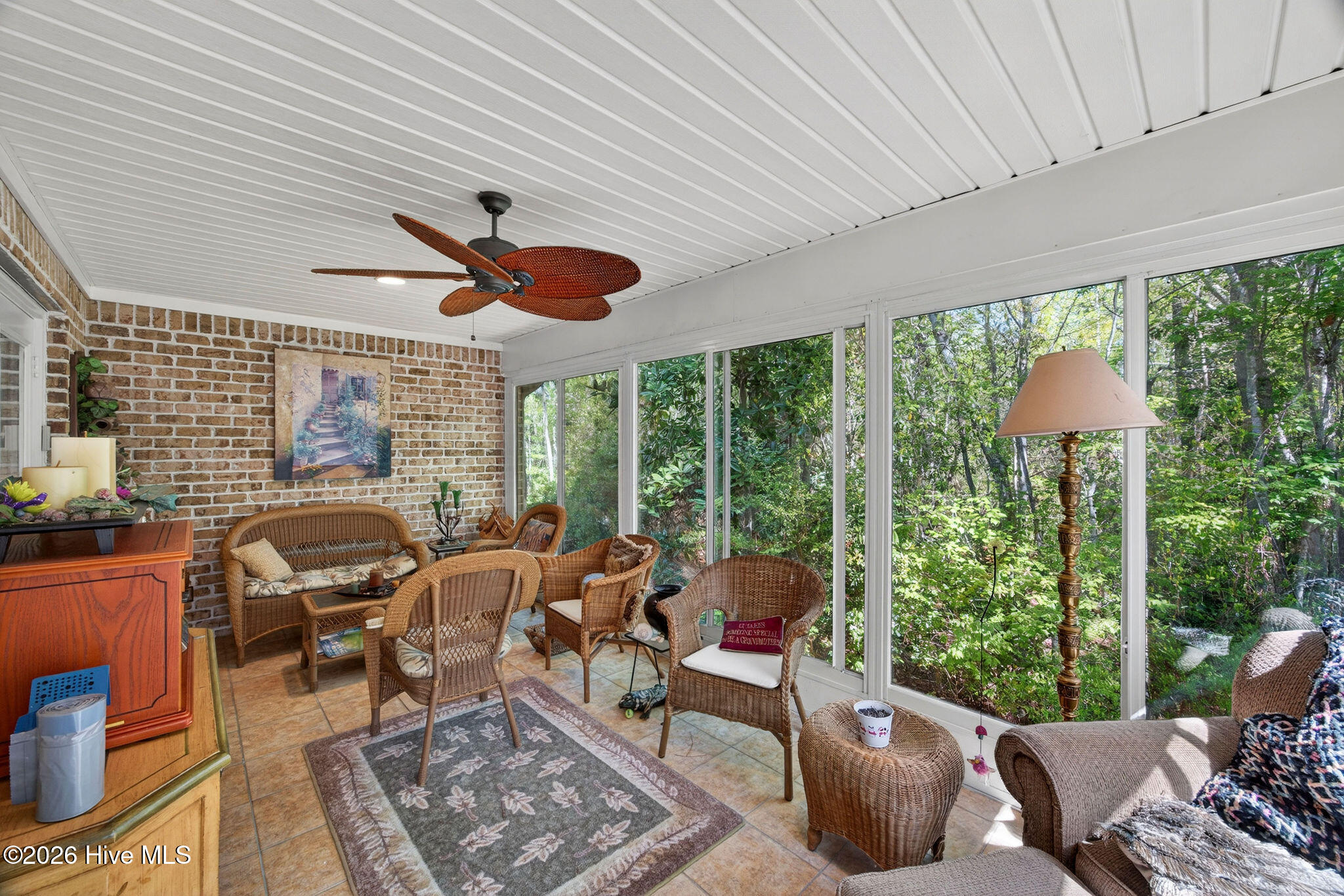 100567752 | Photo 24