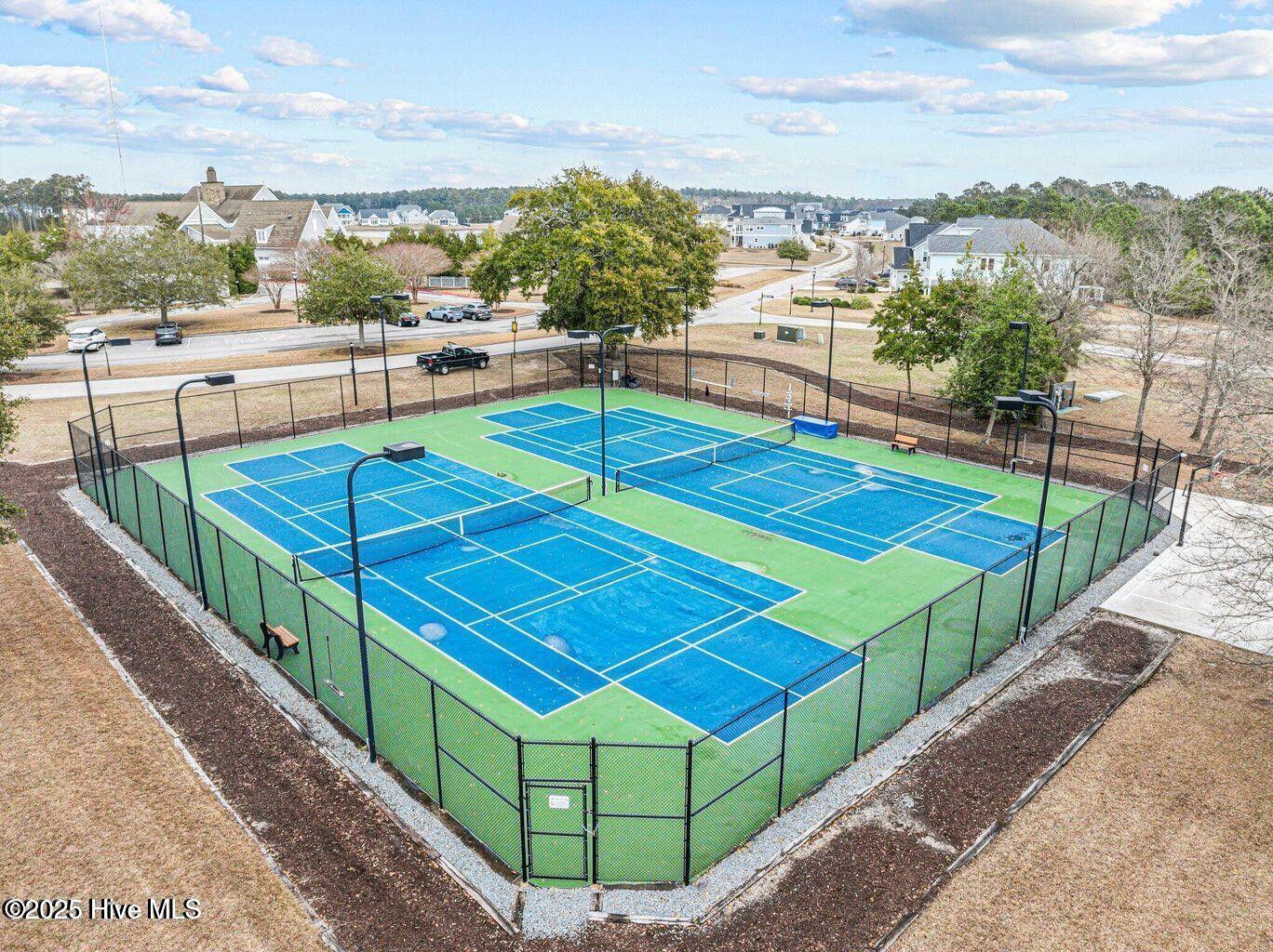 100564274 | Photo 45