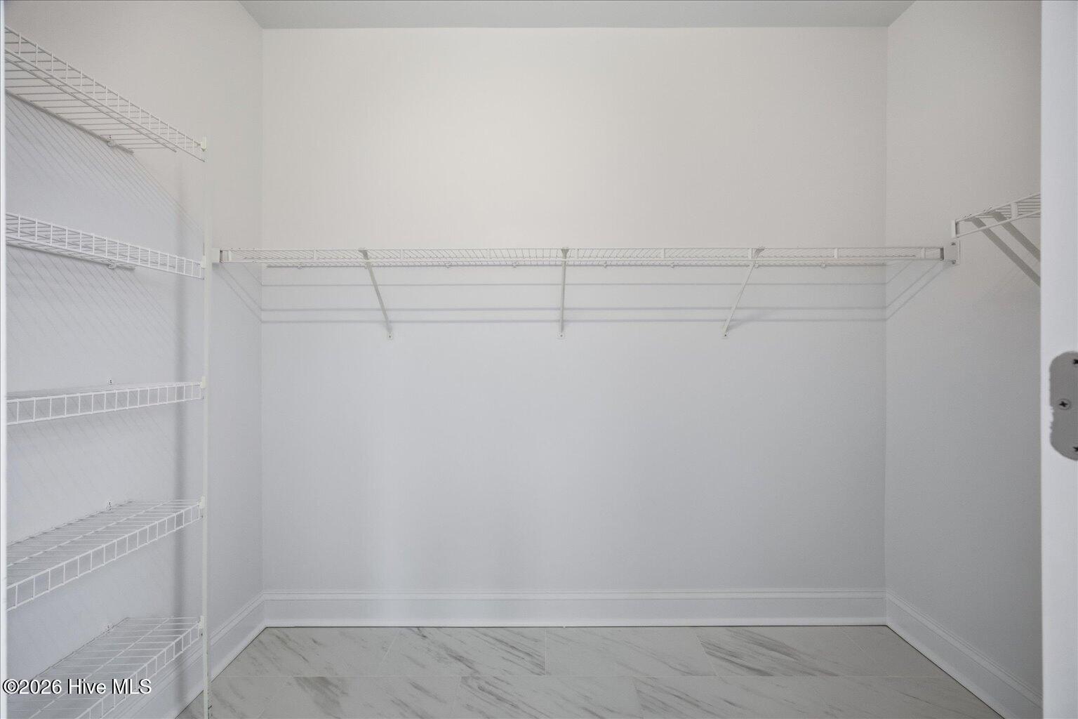 100557430 | Photo 31