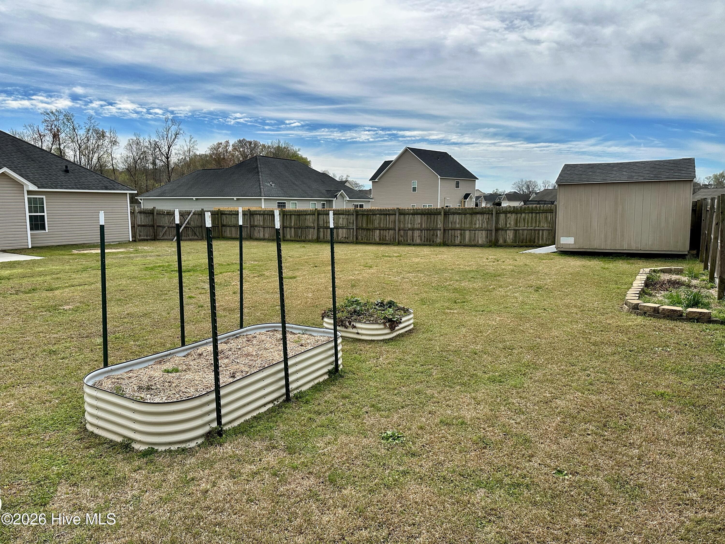 100561709 | Photo 32