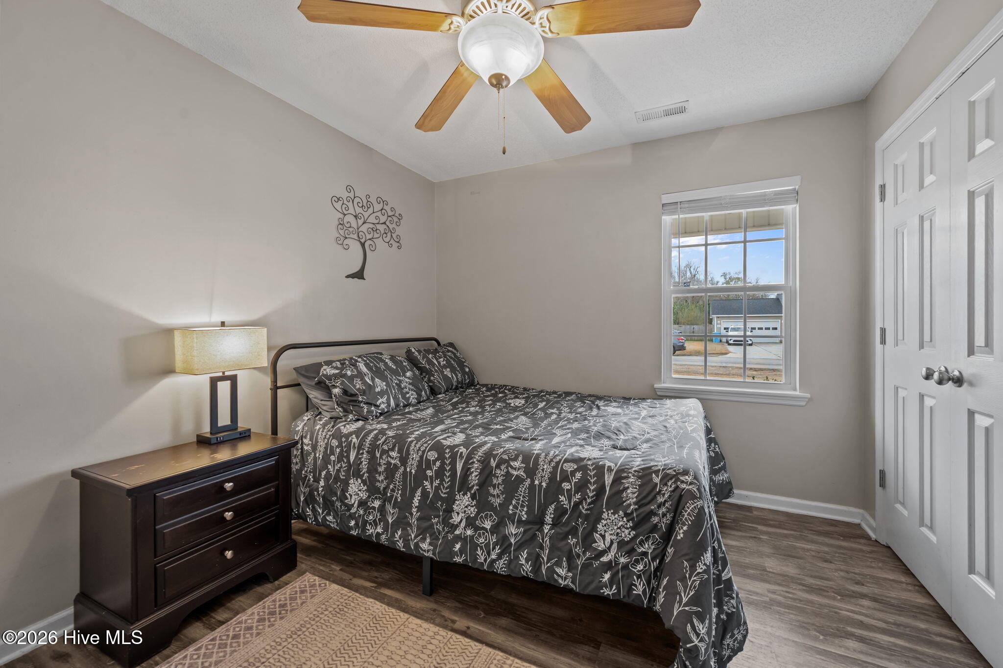 100547343 | Photo 31