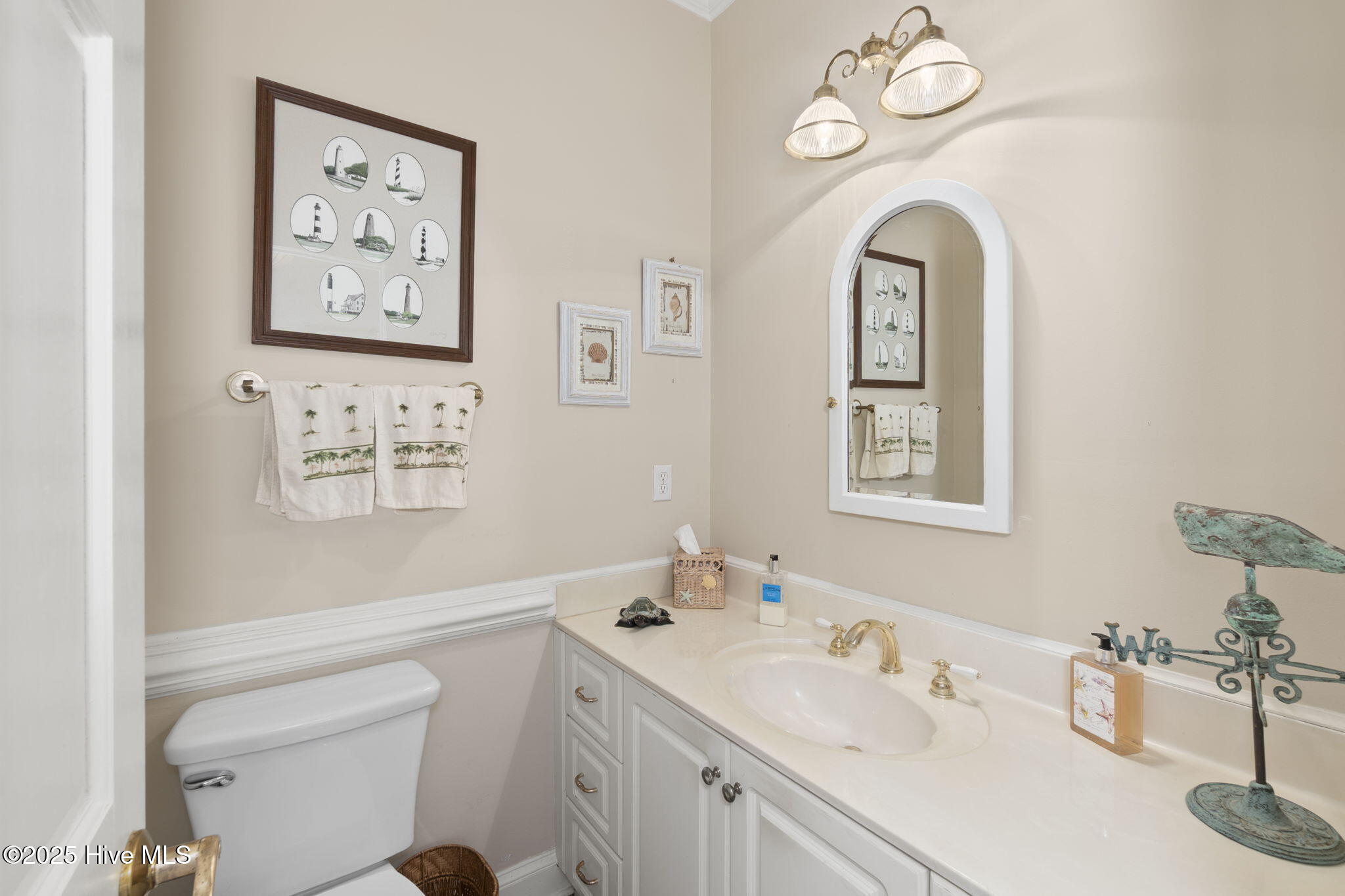 100516943 | Photo 18