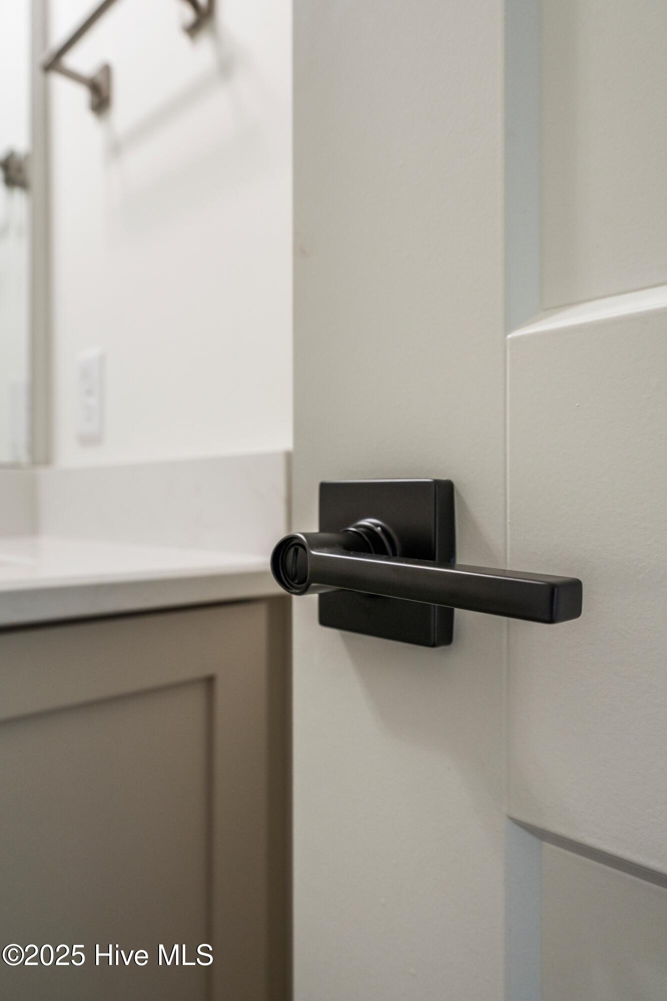 100545730 | Photo 56