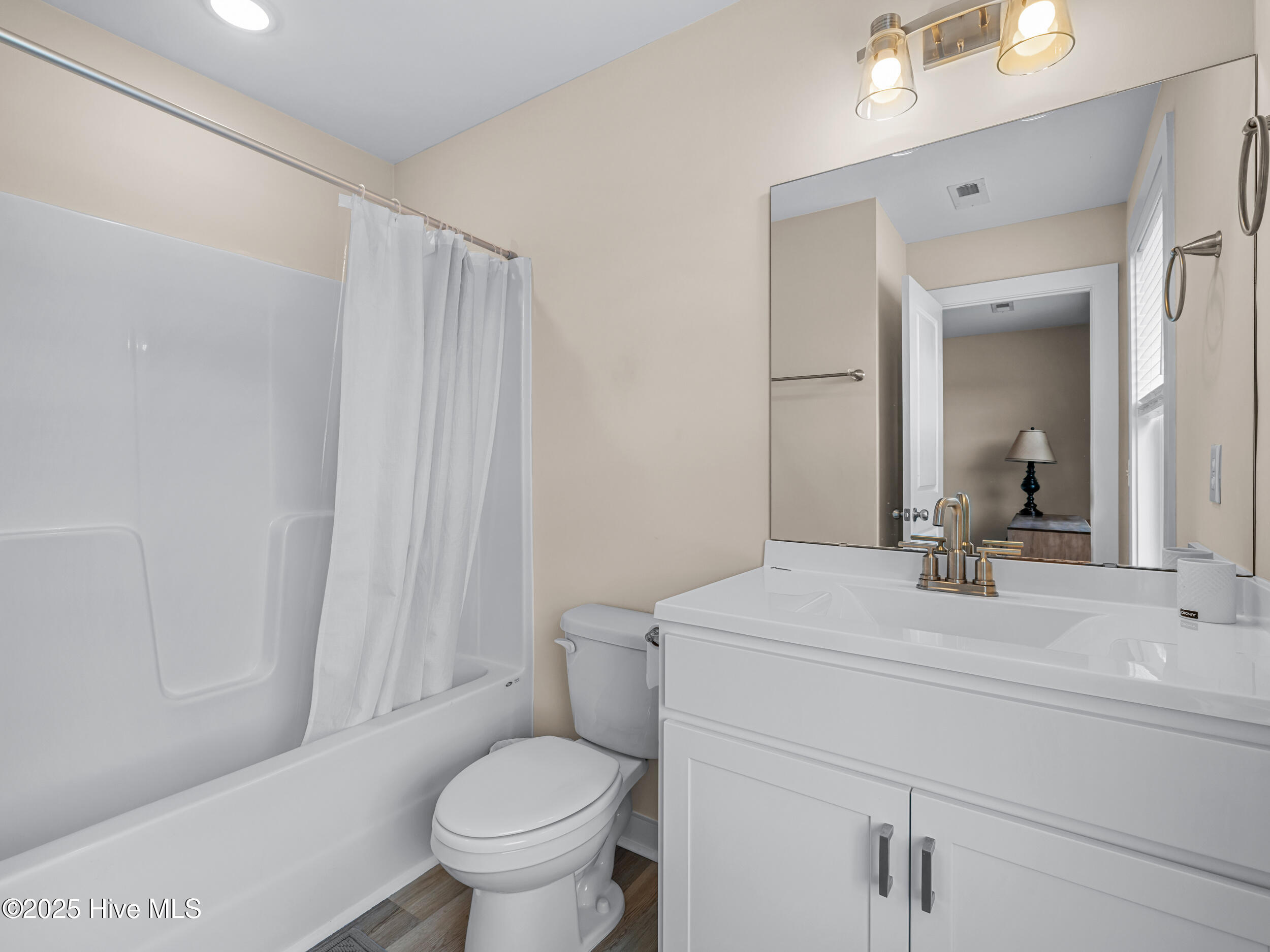 100541622 | Photo 28