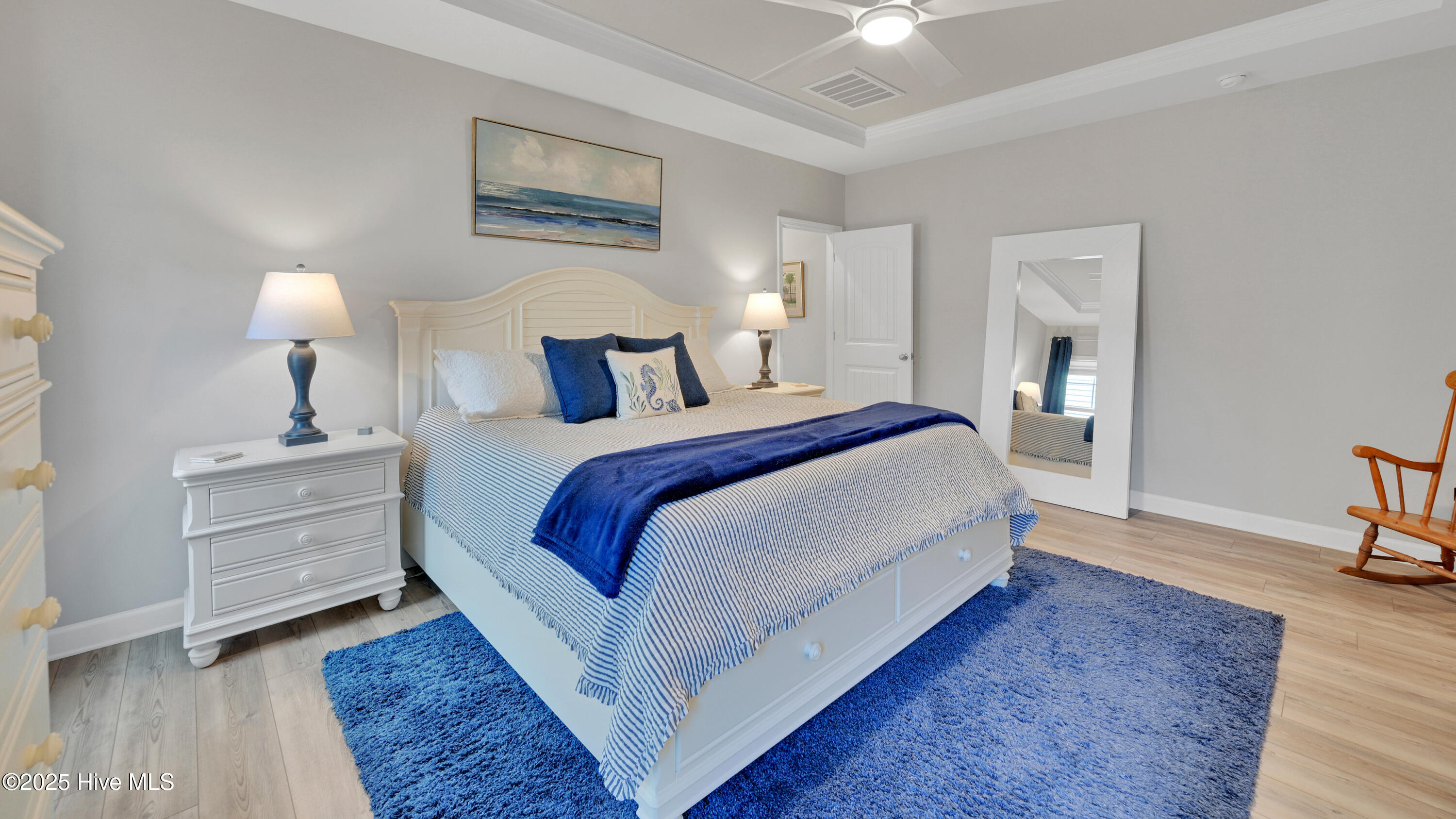 100542865 | Photo 14