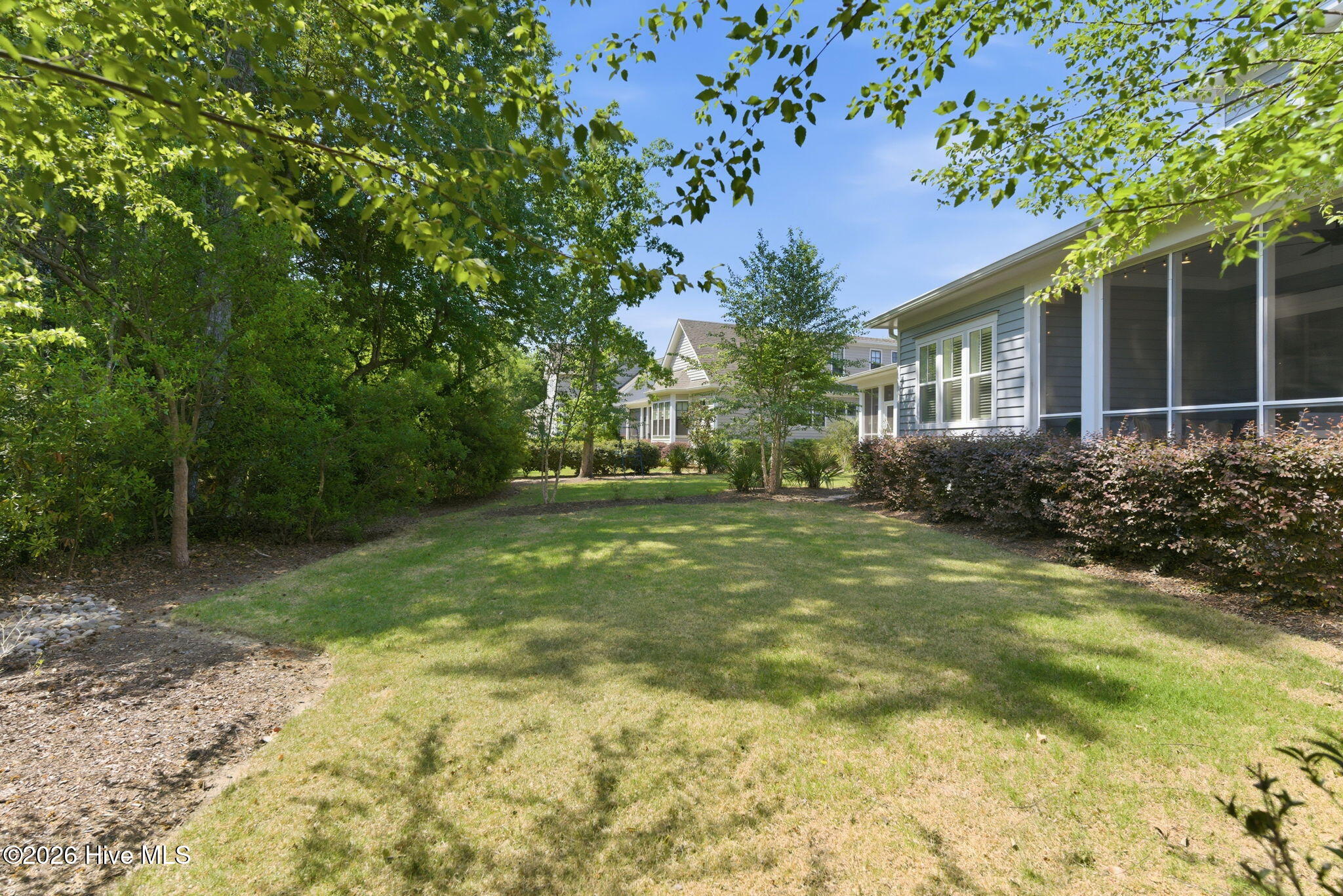 100569885 | Photo 43