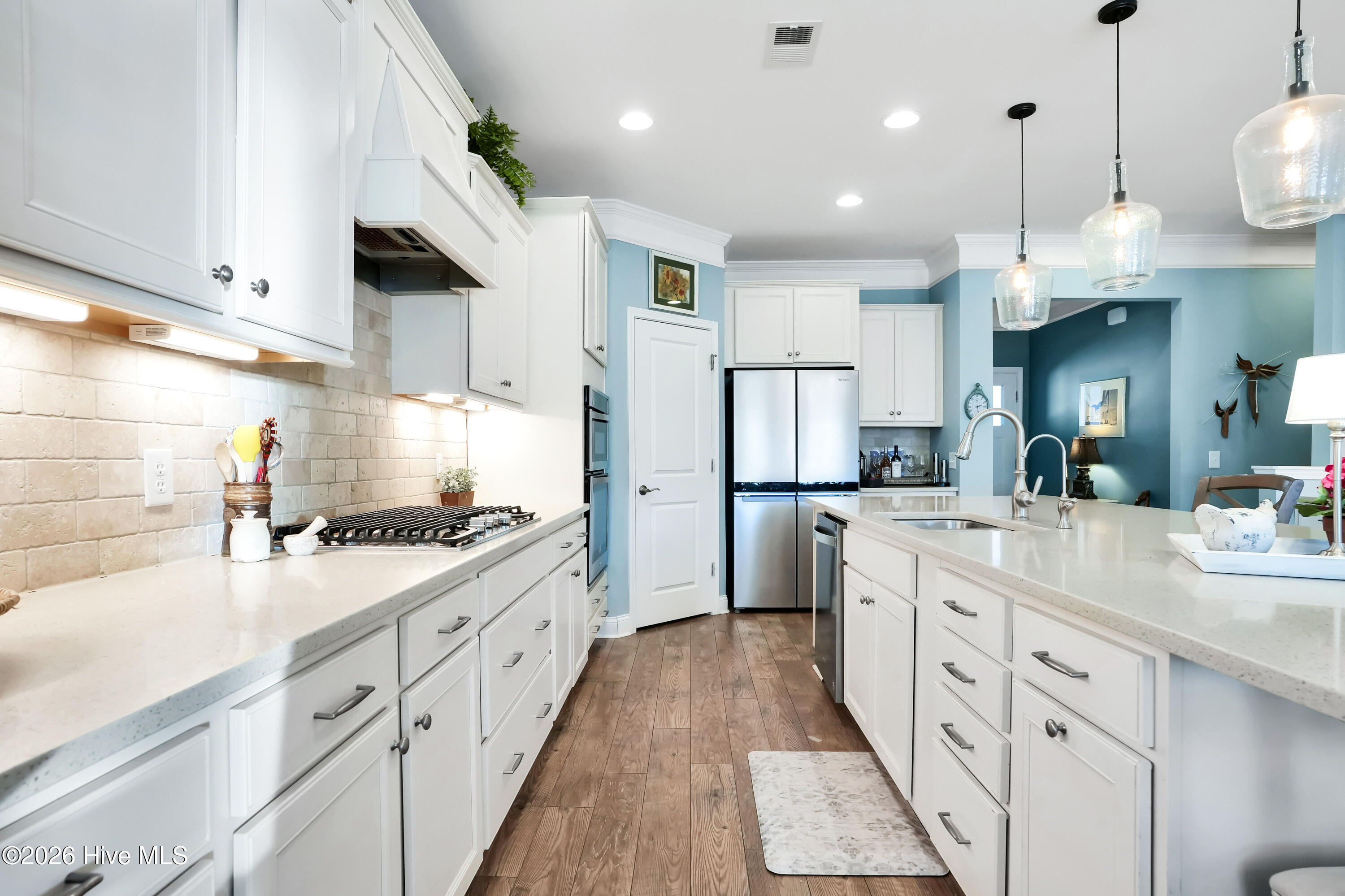 100555746 | Photo 14