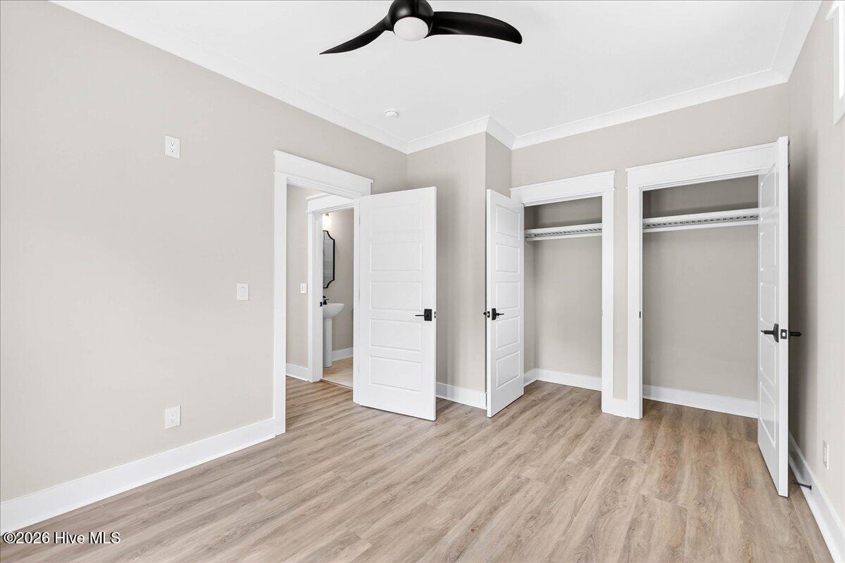 100562322 | Photo 32