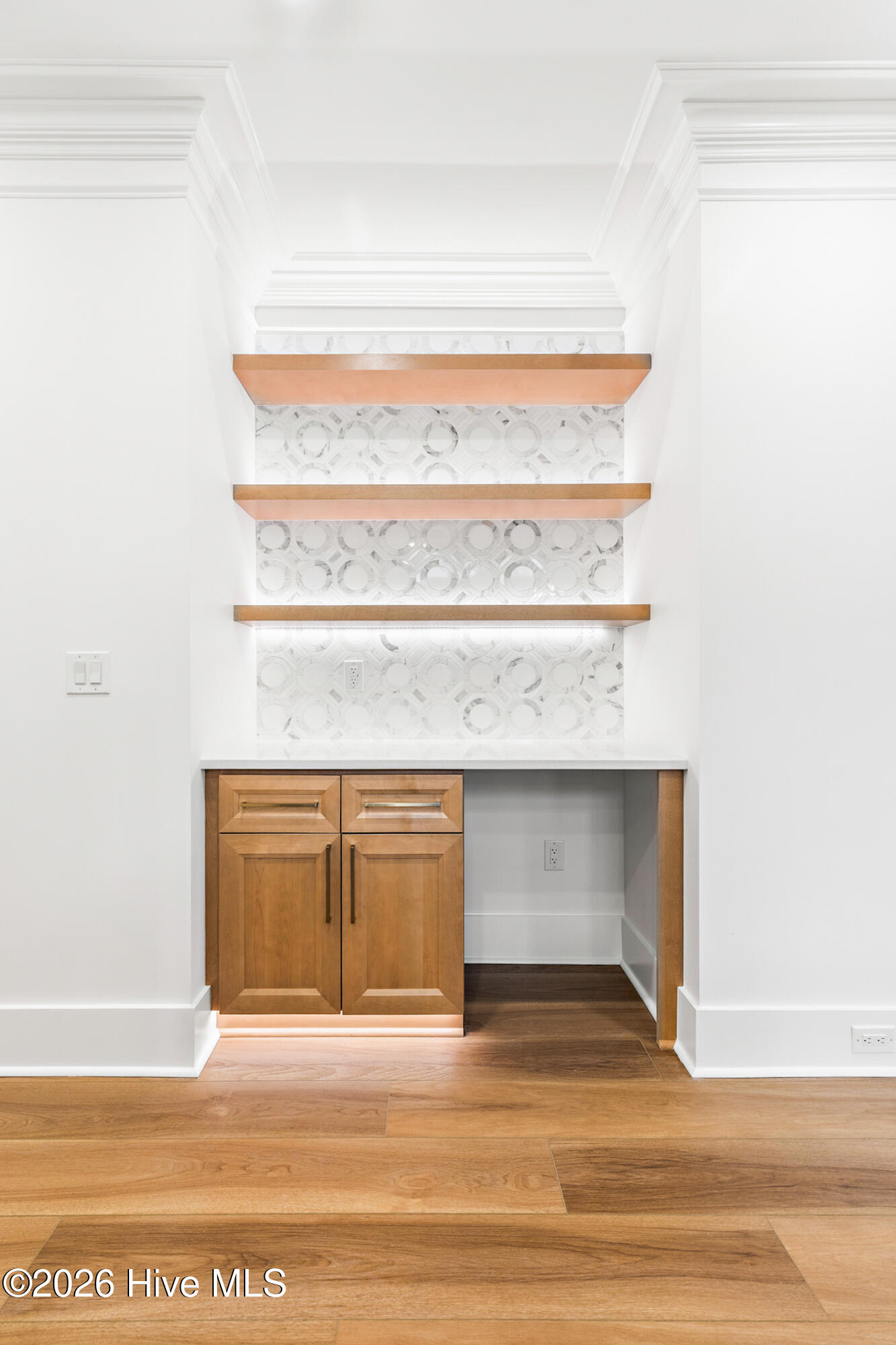 100516902 | Photo 31