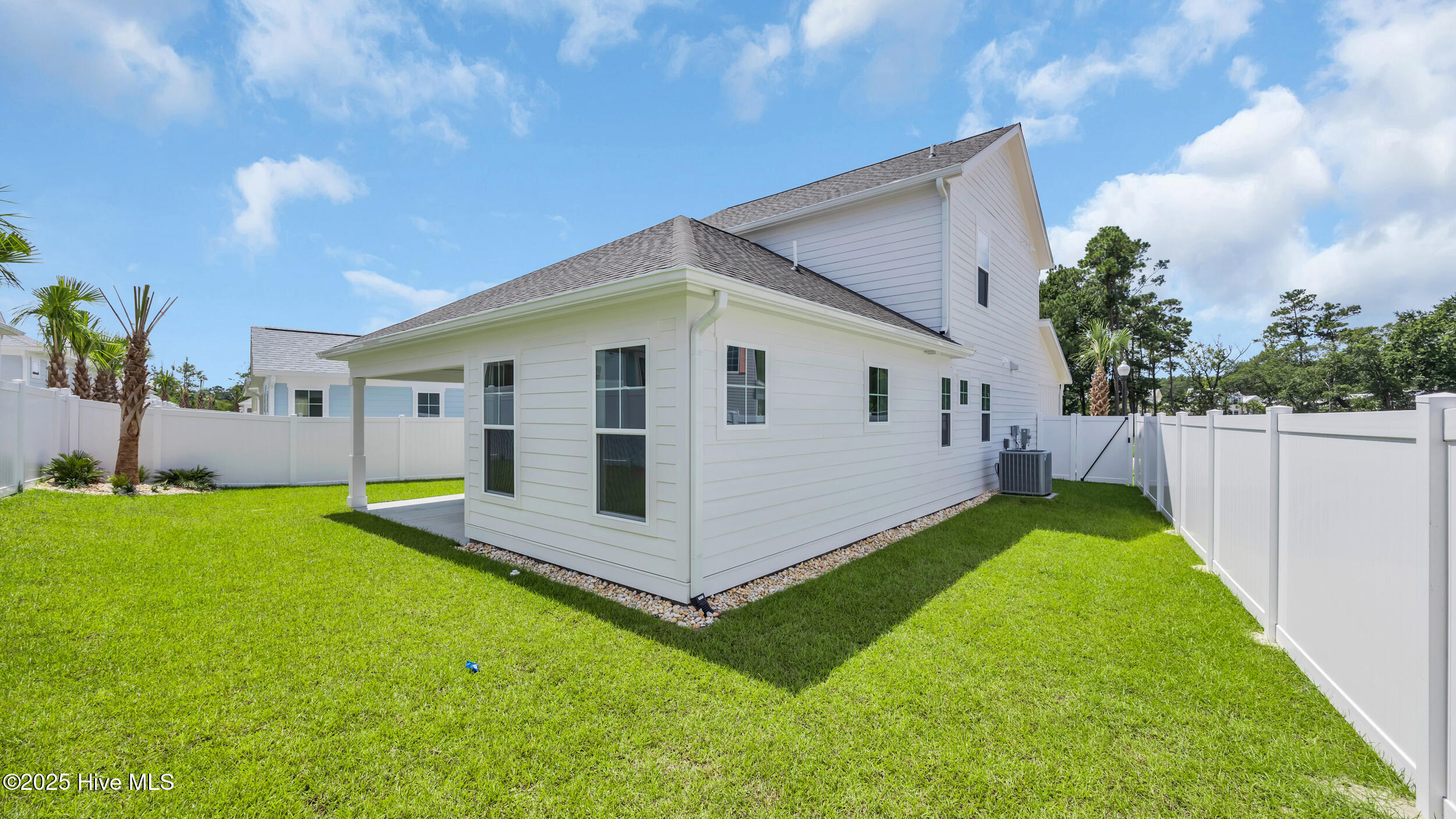 100525614 | Photo 32