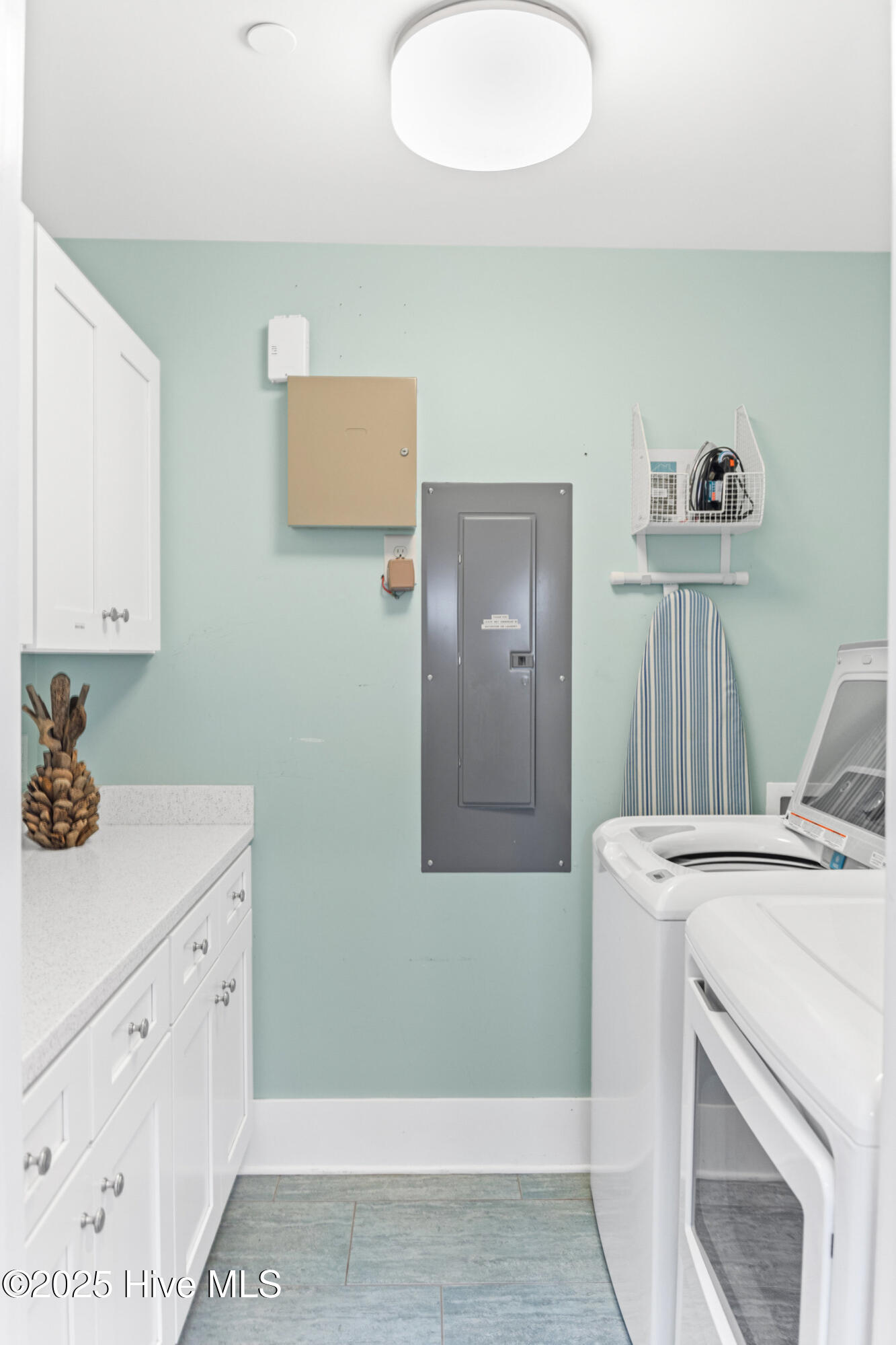 100521307 | Photo 35