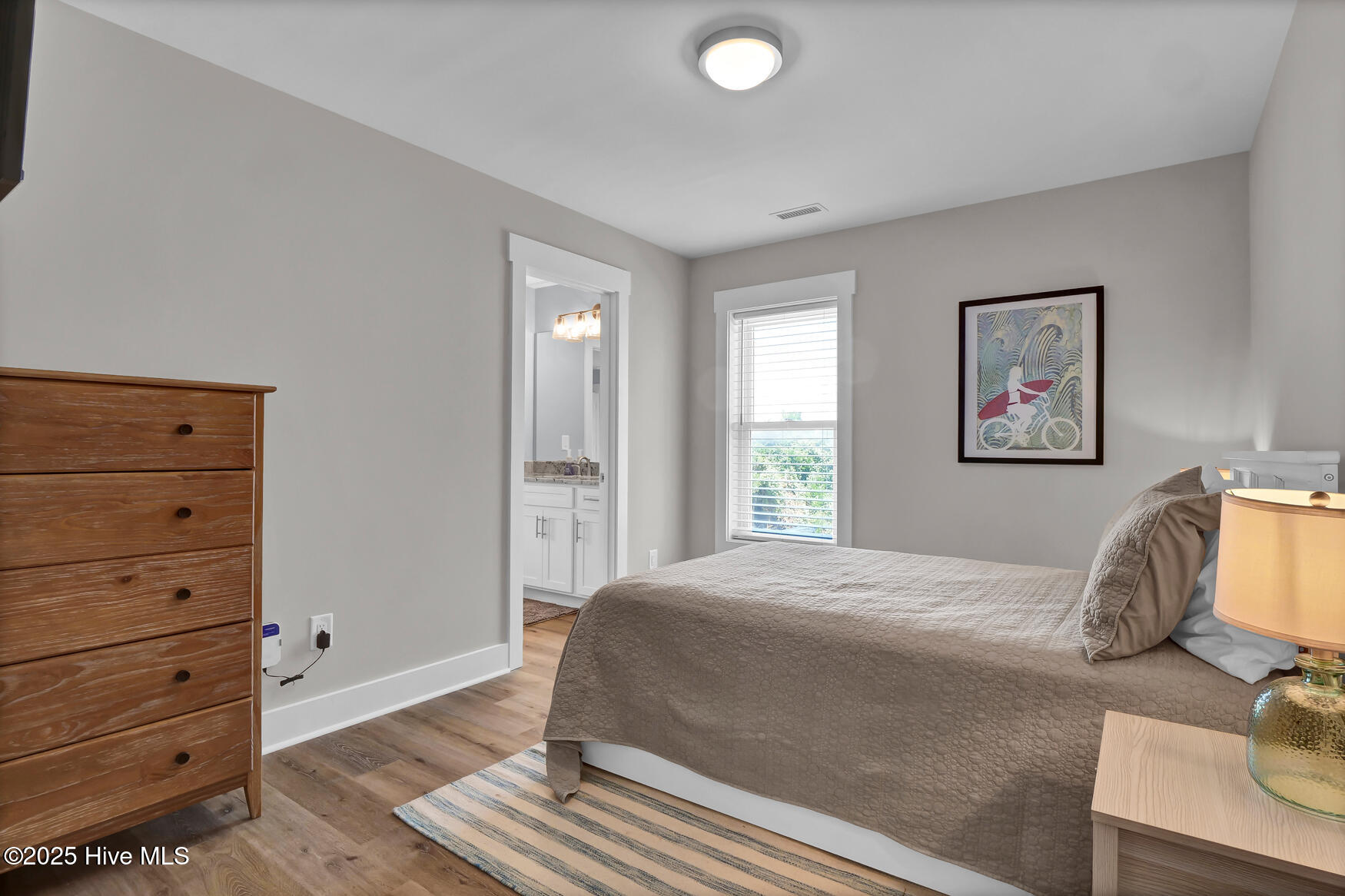 100544154 | Photo 56