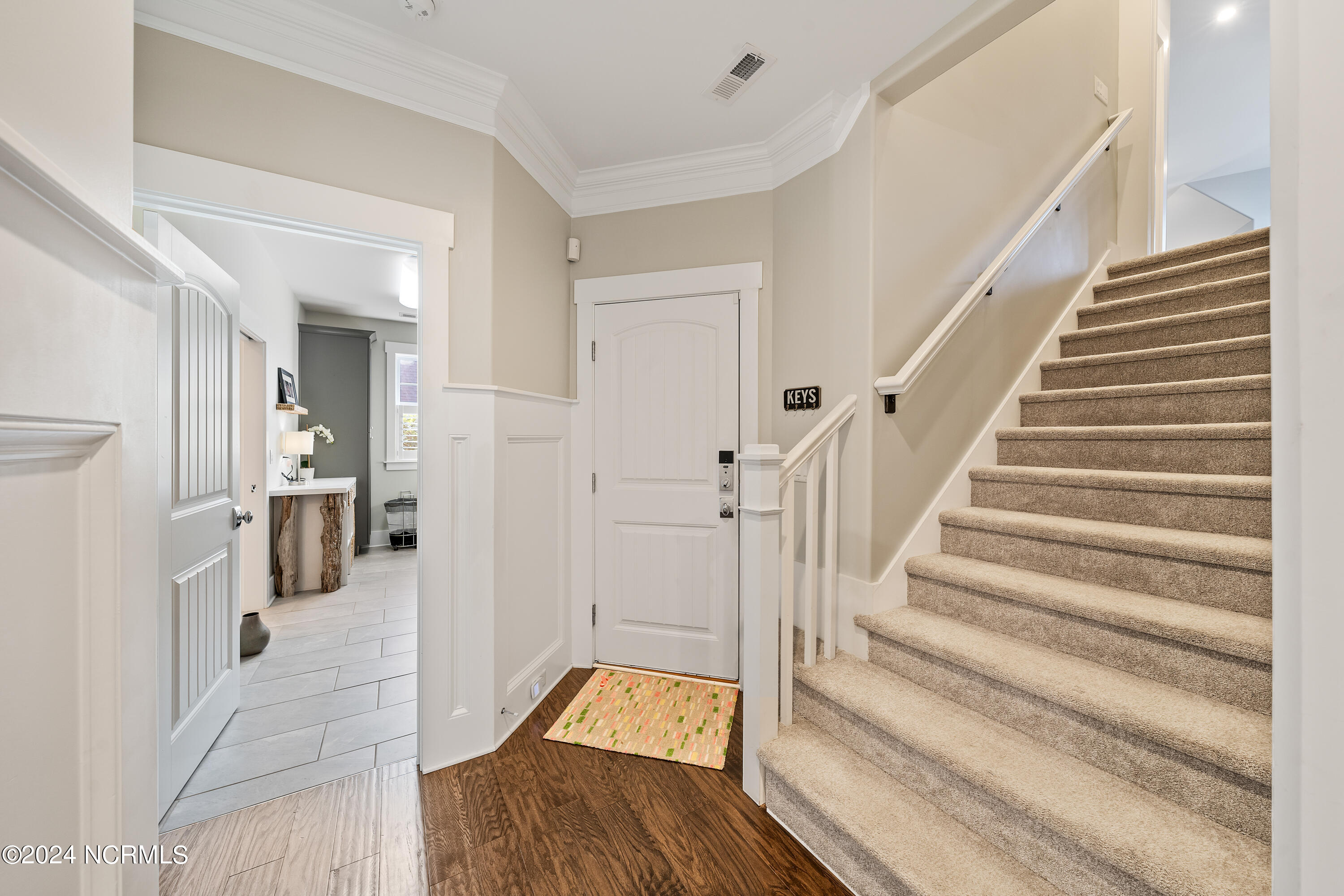 100462774 | Photo 51