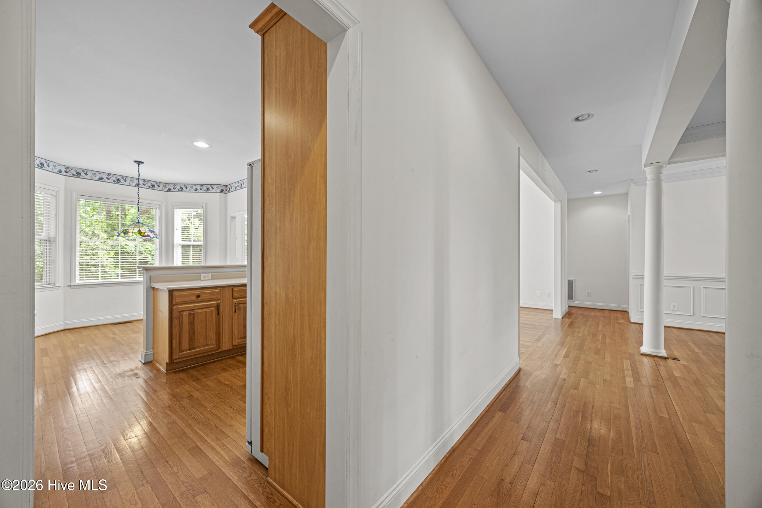 100569840 | Photo 39