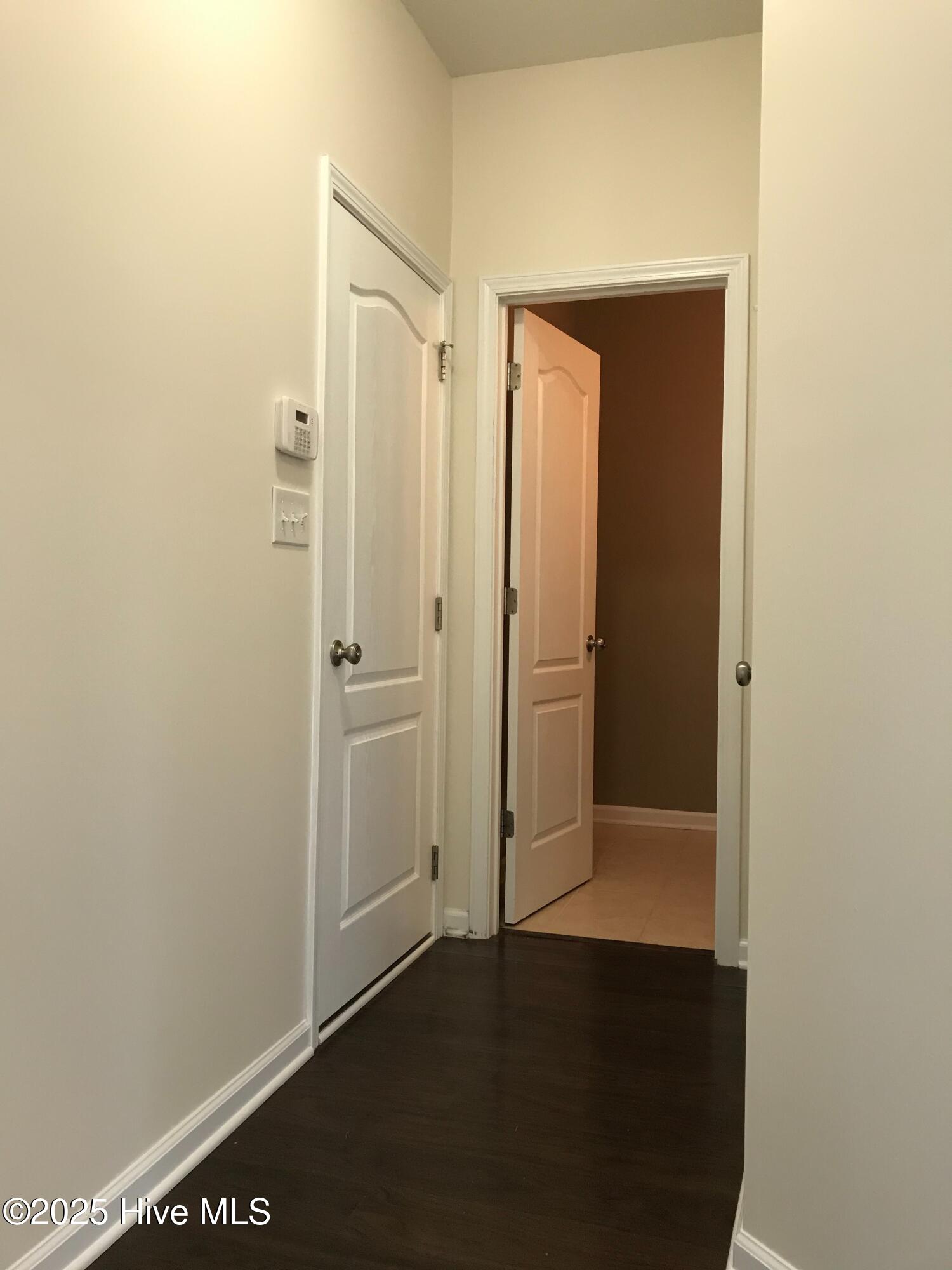 100544459 | Photo 53