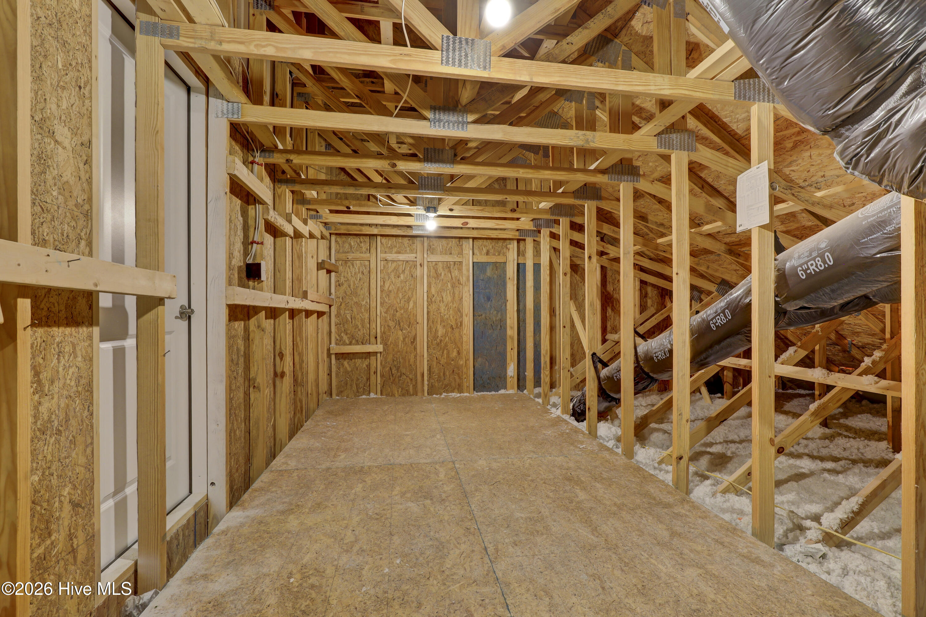 100569069 | Photo 29