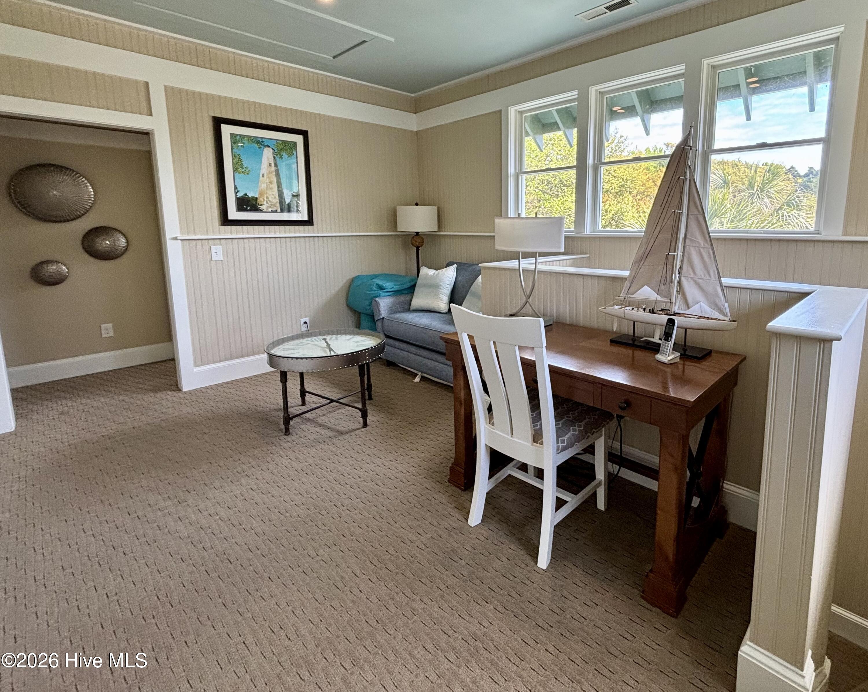 100566073 | Photo 18