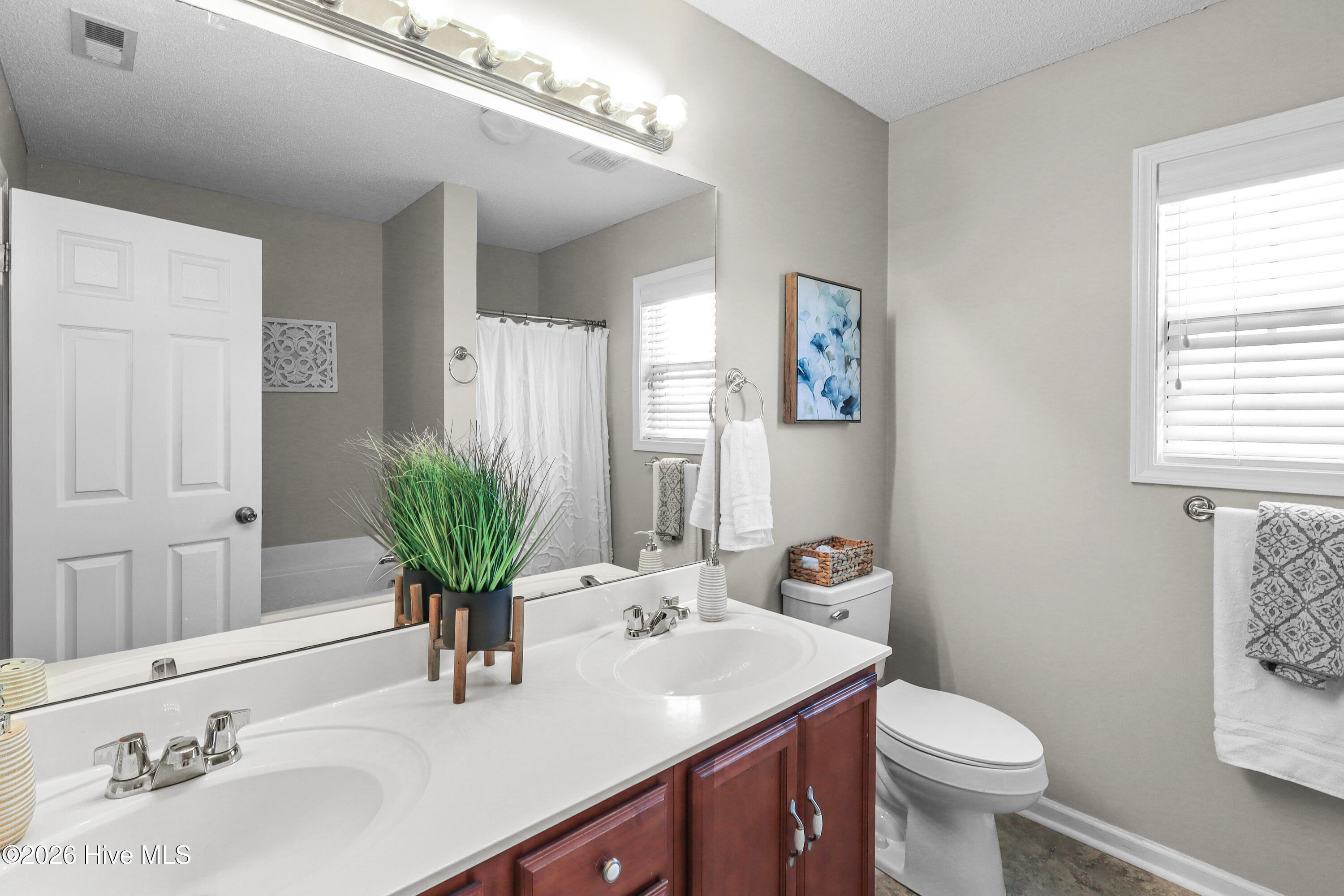 100554505 | Photo 29