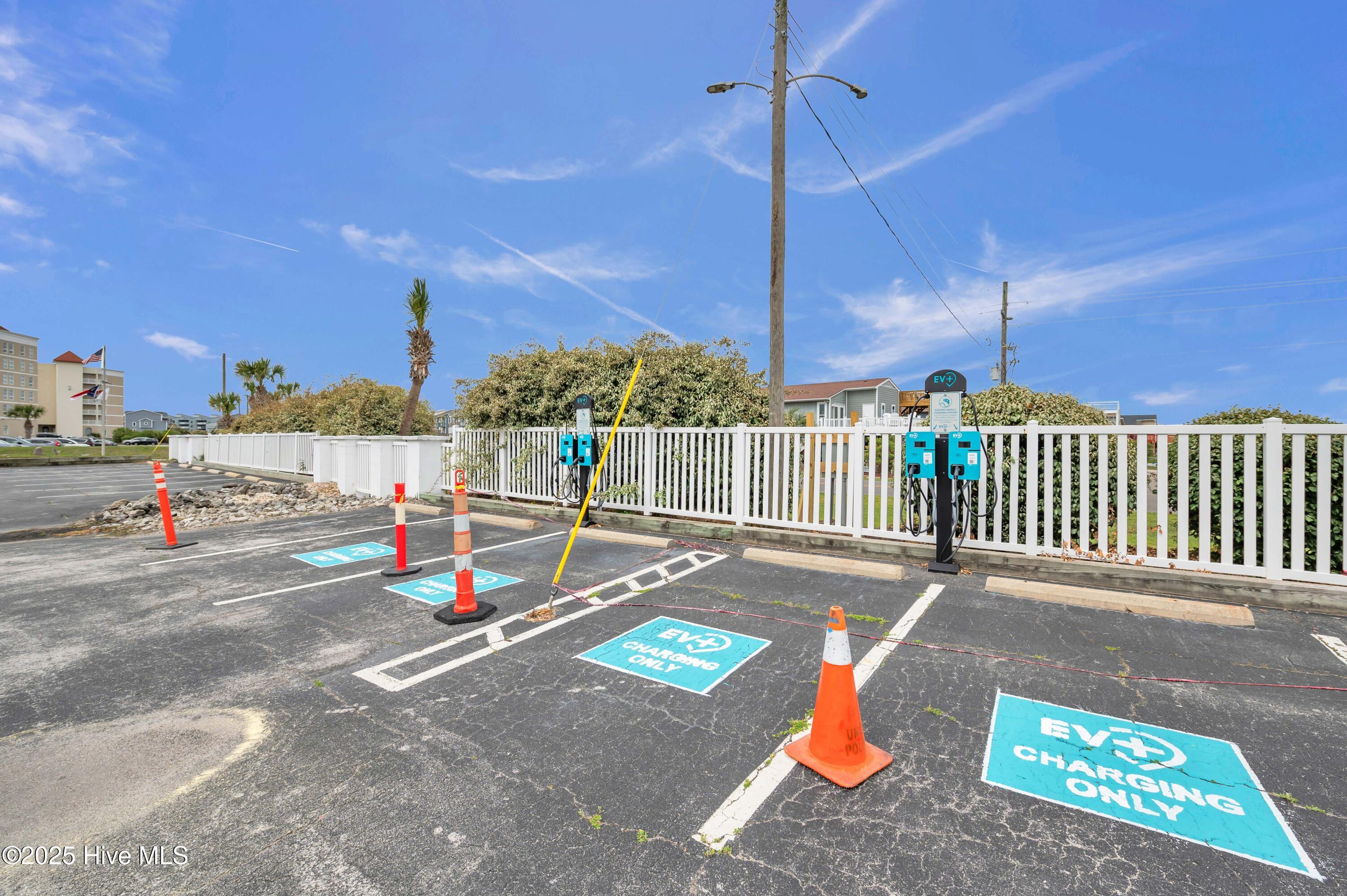 100498683 | Photo 30